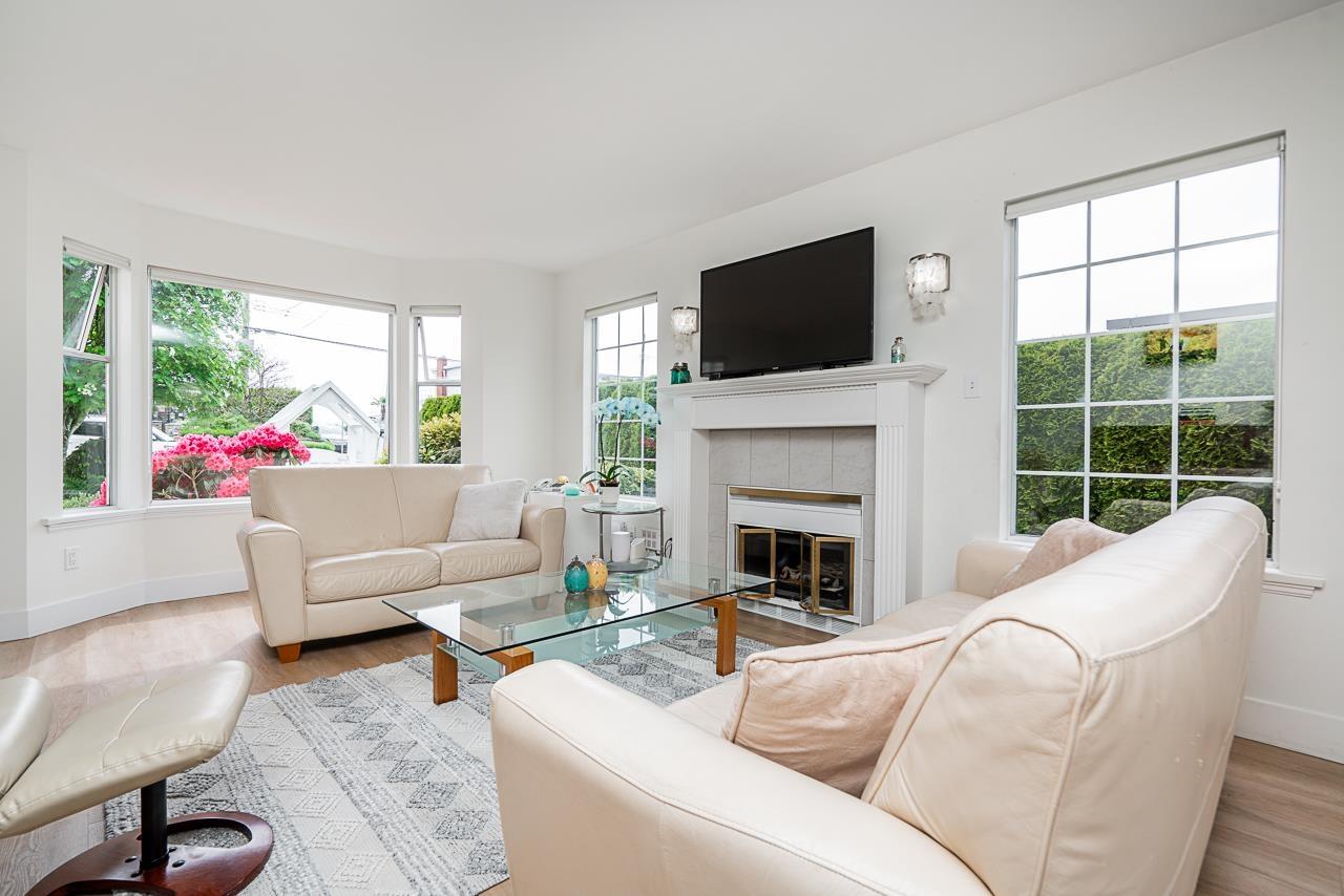 15549 Victoria Avenue, White Rock, British Columbia  V4B 1H8 - Photo 8 - R3002213