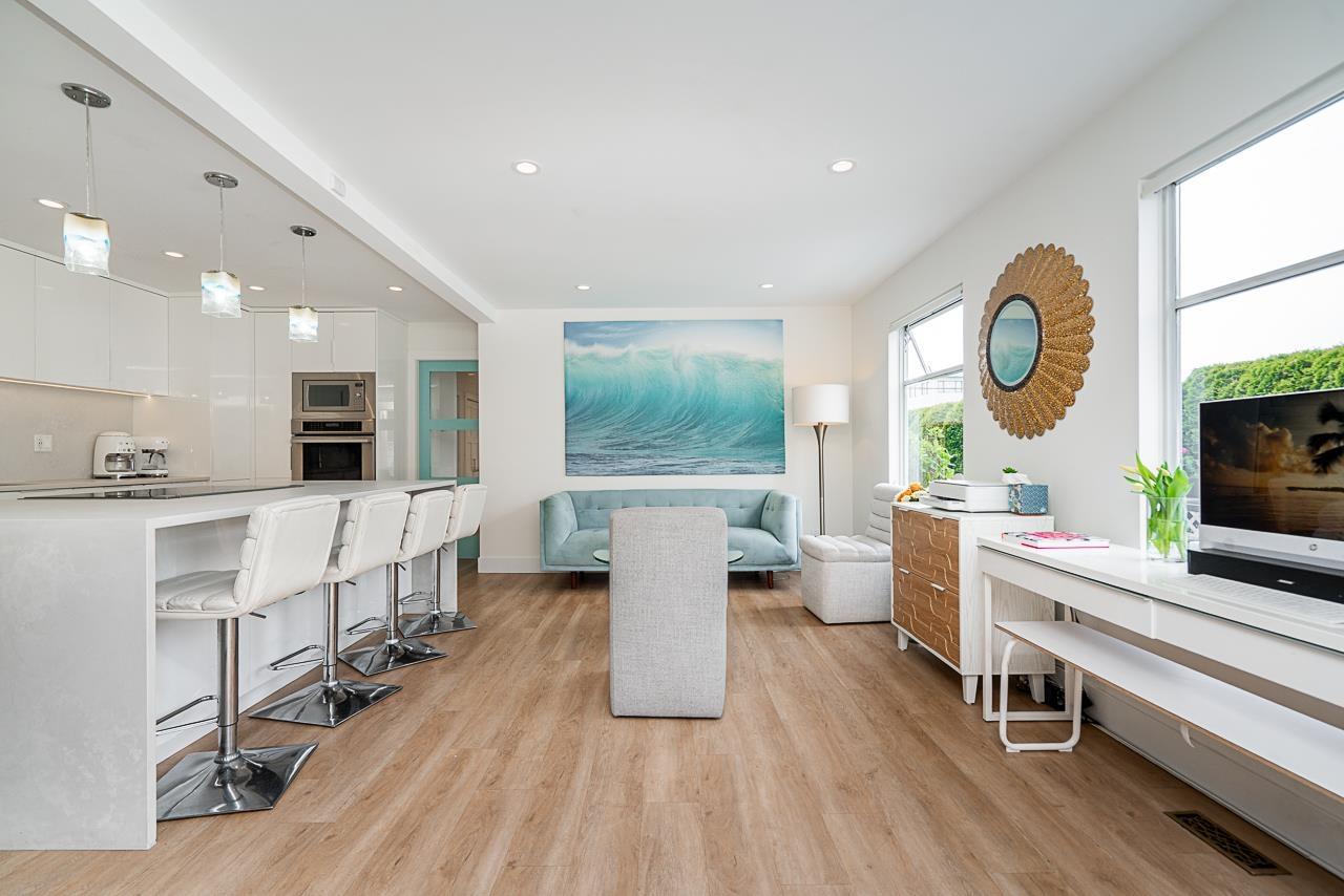 15549 Victoria Avenue, White Rock, British Columbia  V4B 1H8 - Photo 13 - R3002213