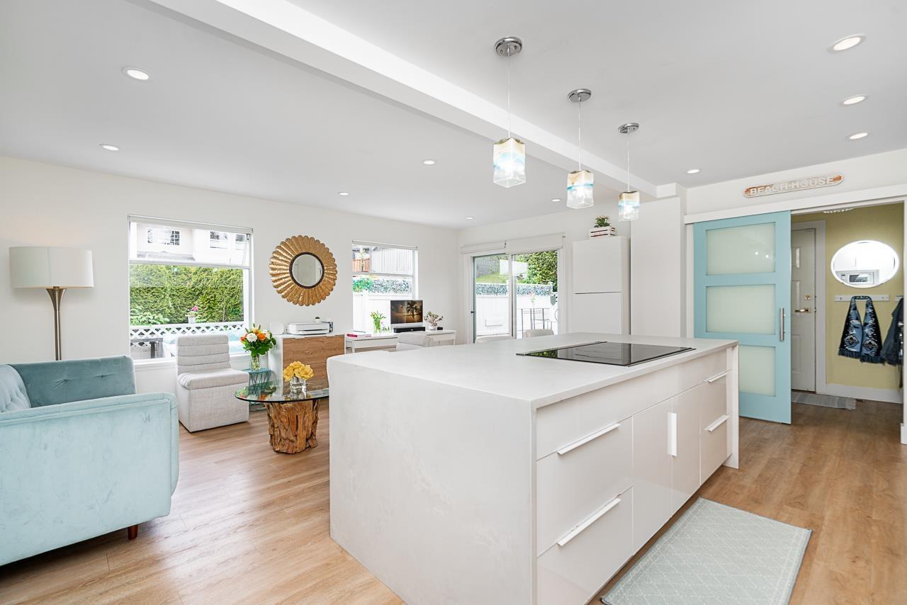 15549 Victoria Avenue, White Rock, British Columbia  V4B 1H8 - Photo 11 - R3002213