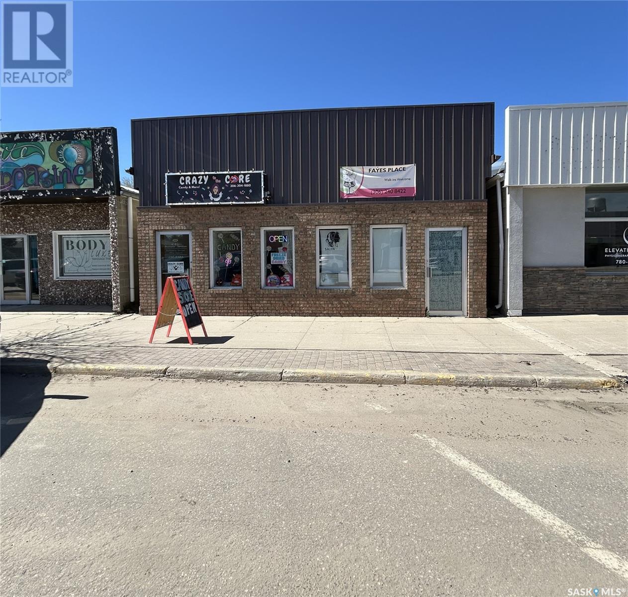 309 Centre Street, Meadow Lake, Saskatchewan  S9X 1L7 - Photo 2 - SK005757
