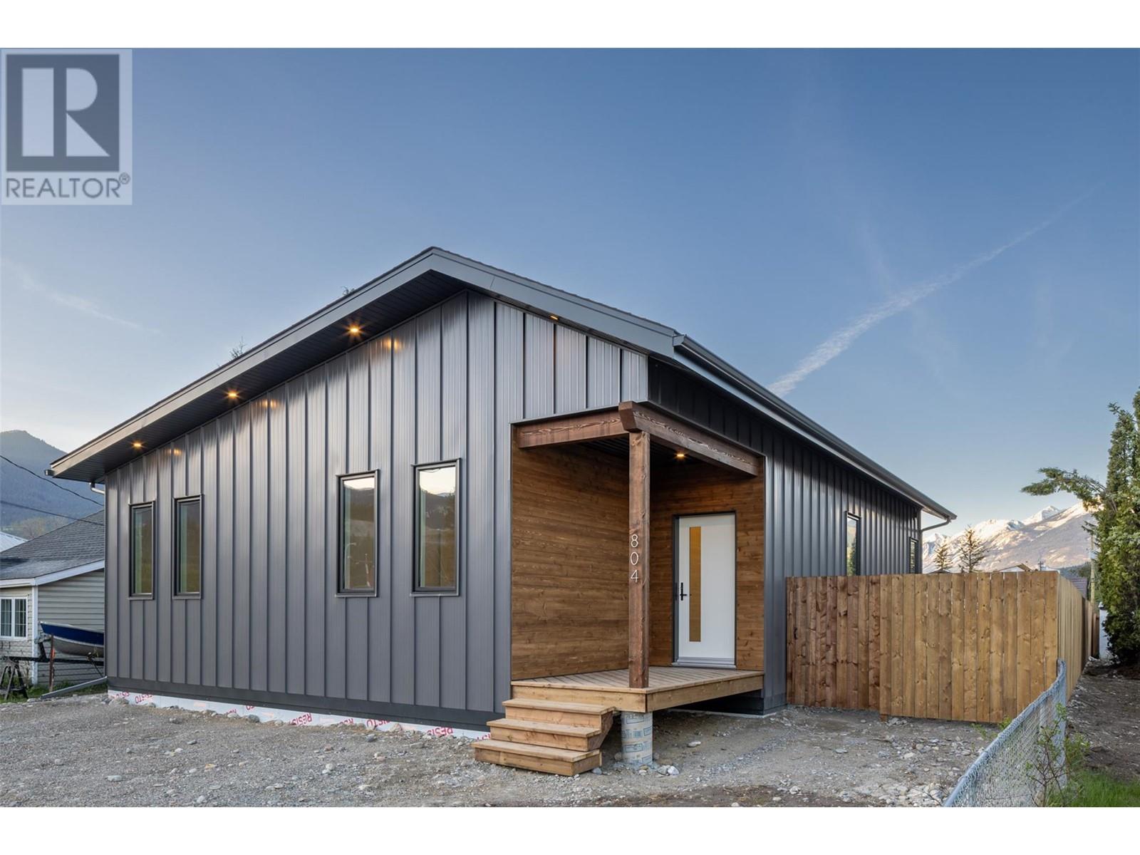 804 9th Street S, Golden, British Columbia