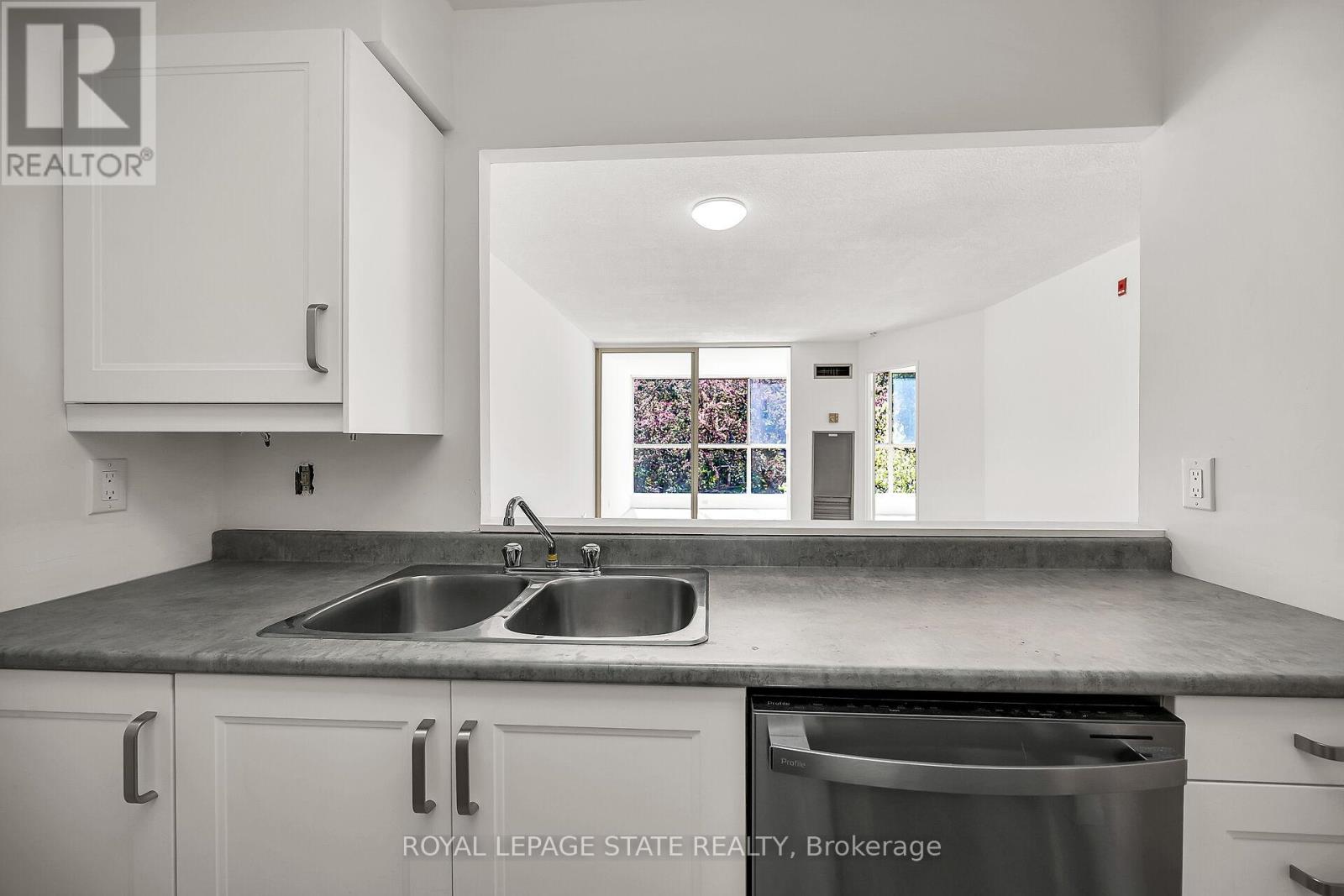 225 - 22 Southport Street, Toronto, Ontario  M6S 4Y9 - Photo 30 - W12145603