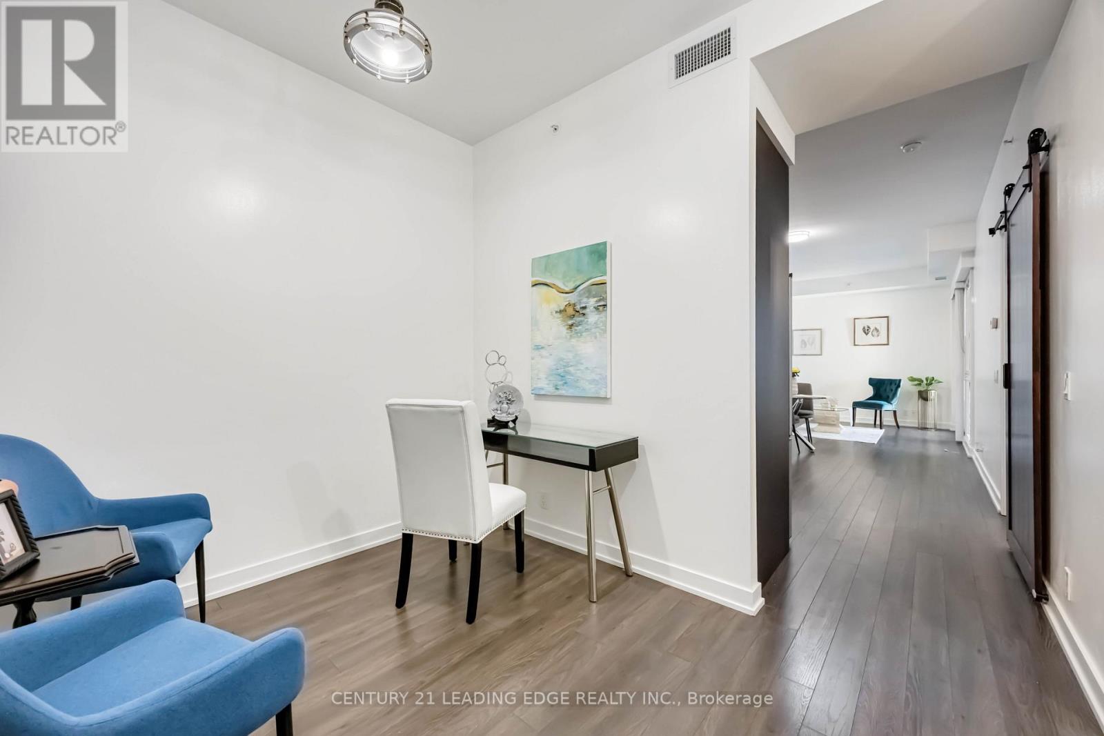 621 - 10 Park Lawn Road, Toronto, Ontario  M8V 0H9 - Photo 3 - W12145675