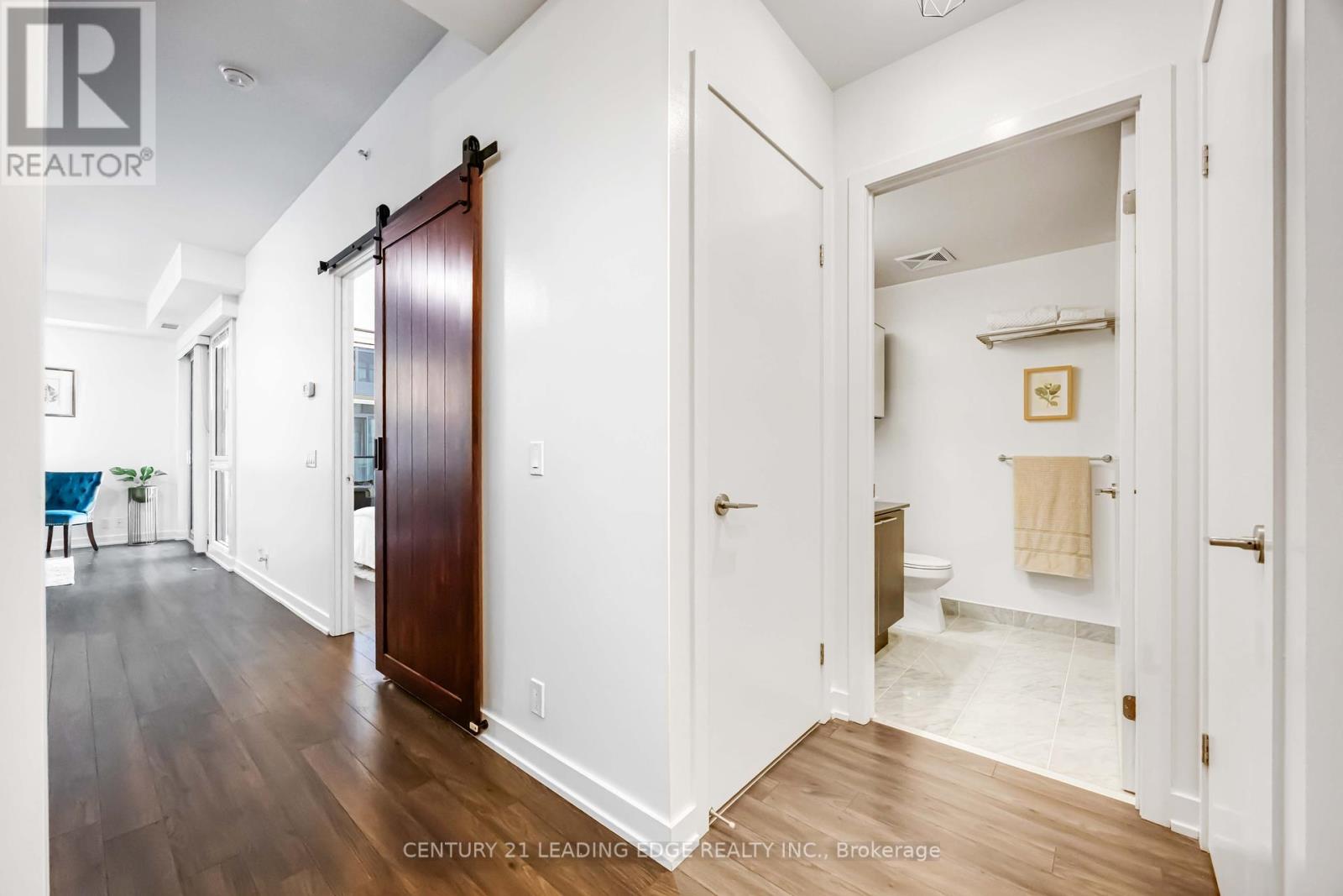 621 - 10 Park Lawn Road, Toronto, Ontario  M8V 0H9 - Photo 5 - W12145675