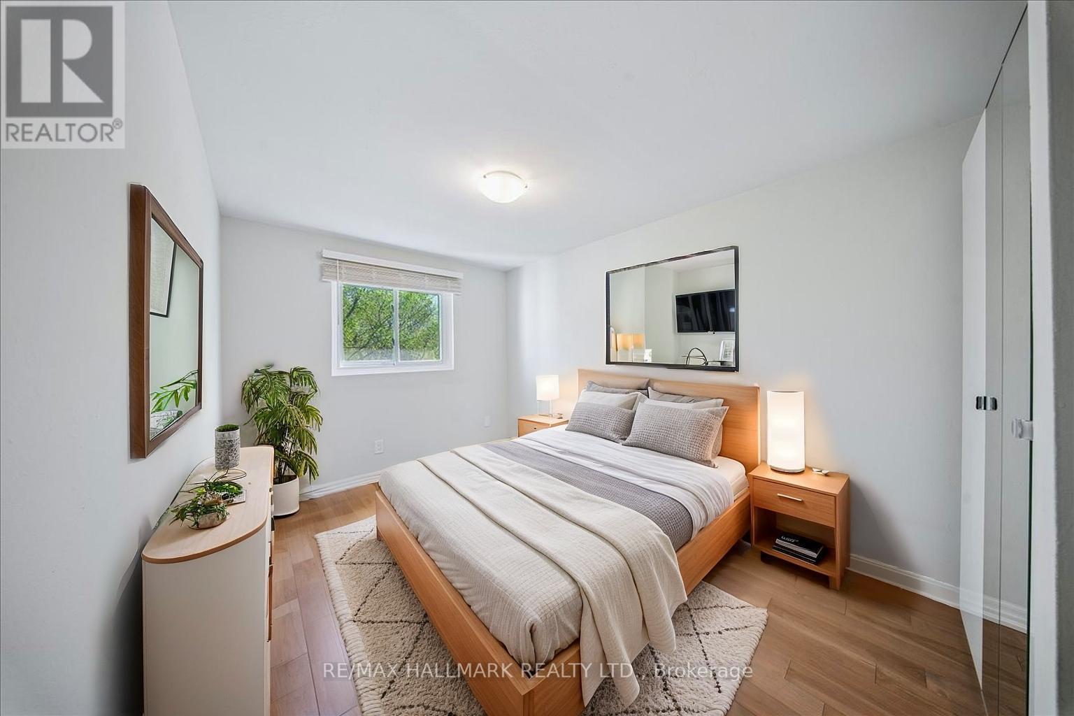 19 - 1221 Dundix Road, Mississauga, Ontario  L4Y 3Y9 - Photo 10 - W12145710
