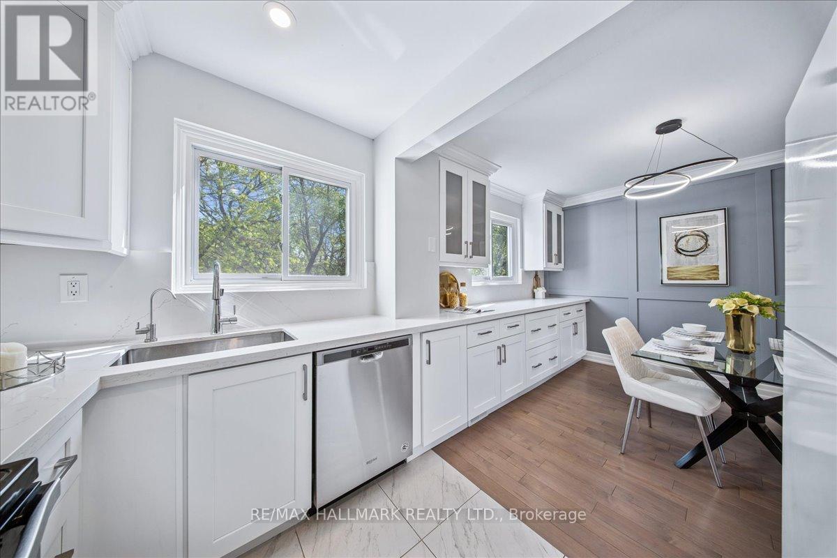 19 - 1221 Dundix Road, Mississauga, Ontario  L4Y 3Y9 - Photo 2 - W12145710