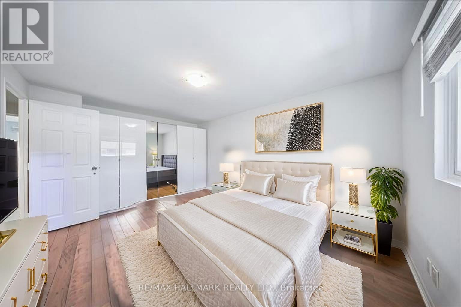 19 - 1221 Dundix Road, Mississauga, Ontario  L4Y 3Y9 - Photo 9 - W12145710