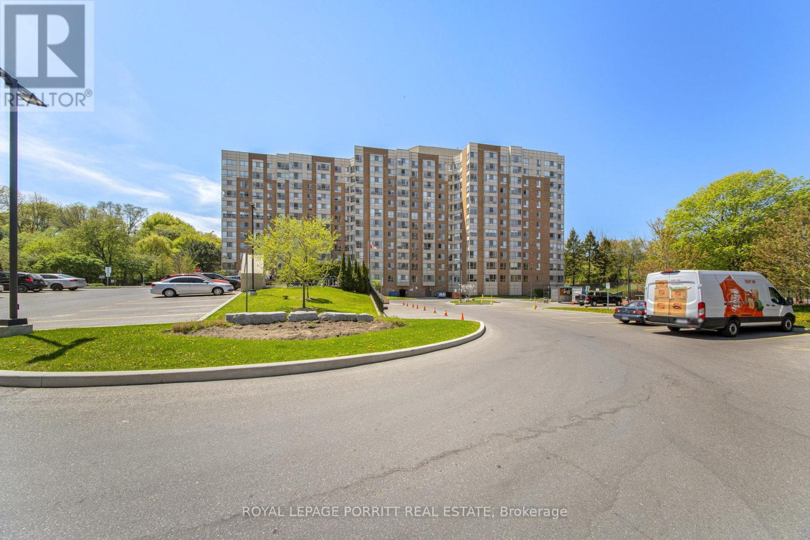 1017 - 1485 Lakeshore Road E, Mississauga, Ontario  L5E 3G2 - Photo 1 - W12145725