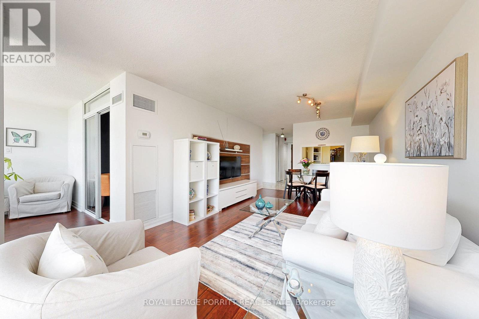 1017 - 1485 Lakeshore Road E, Mississauga, Ontario  L5E 3G2 - Photo 11 - W12145725