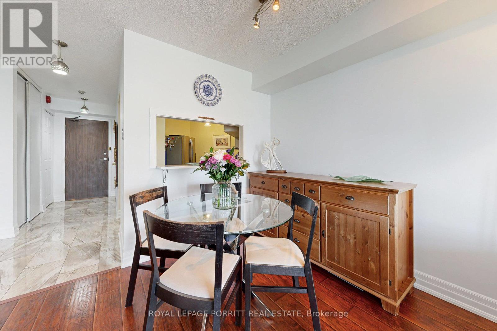 1017 - 1485 Lakeshore Road E, Mississauga, Ontario  L5E 3G2 - Photo 13 - W12145725
