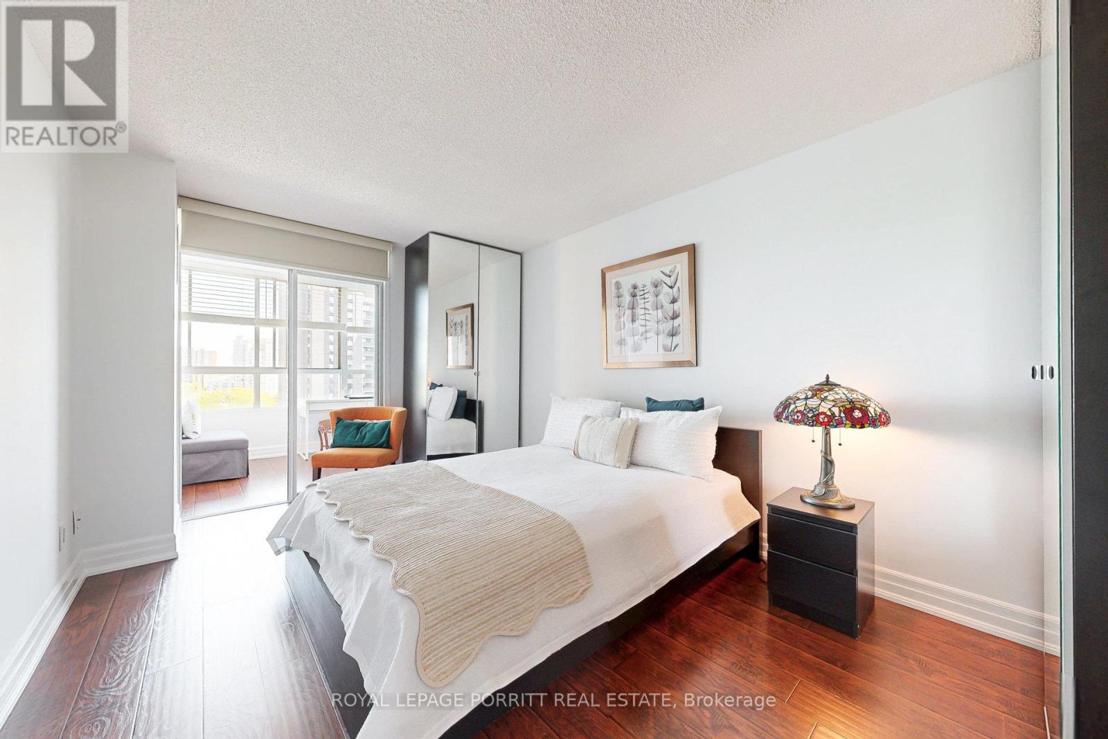 1017 - 1485 Lakeshore Road E, Mississauga, Ontario  L5E 3G2 - Photo 22 - W12145725