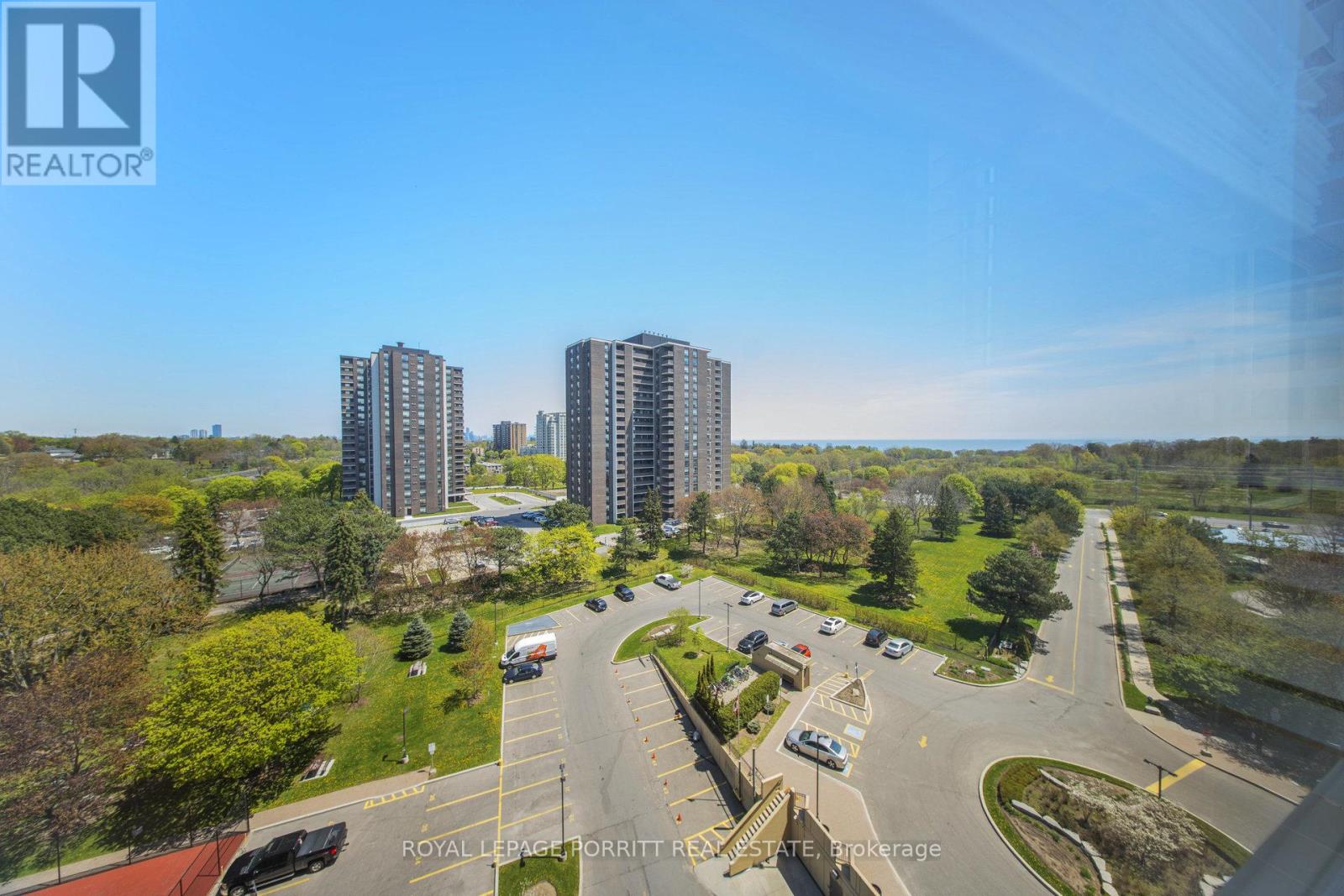1017 - 1485 Lakeshore Road E, Mississauga, Ontario  L5E 3G2 - Photo 3 - W12145725