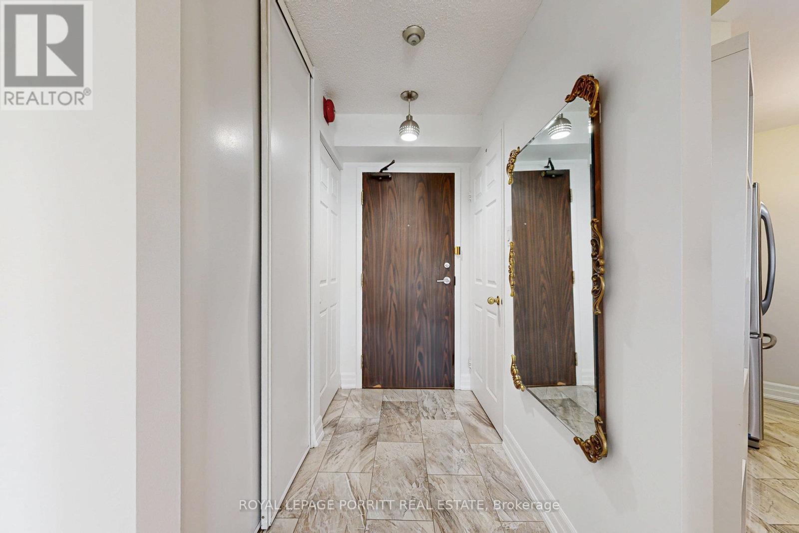 1017 - 1485 Lakeshore Road E, Mississauga, Ontario  L5E 3G2 - Photo 32 - W12145725