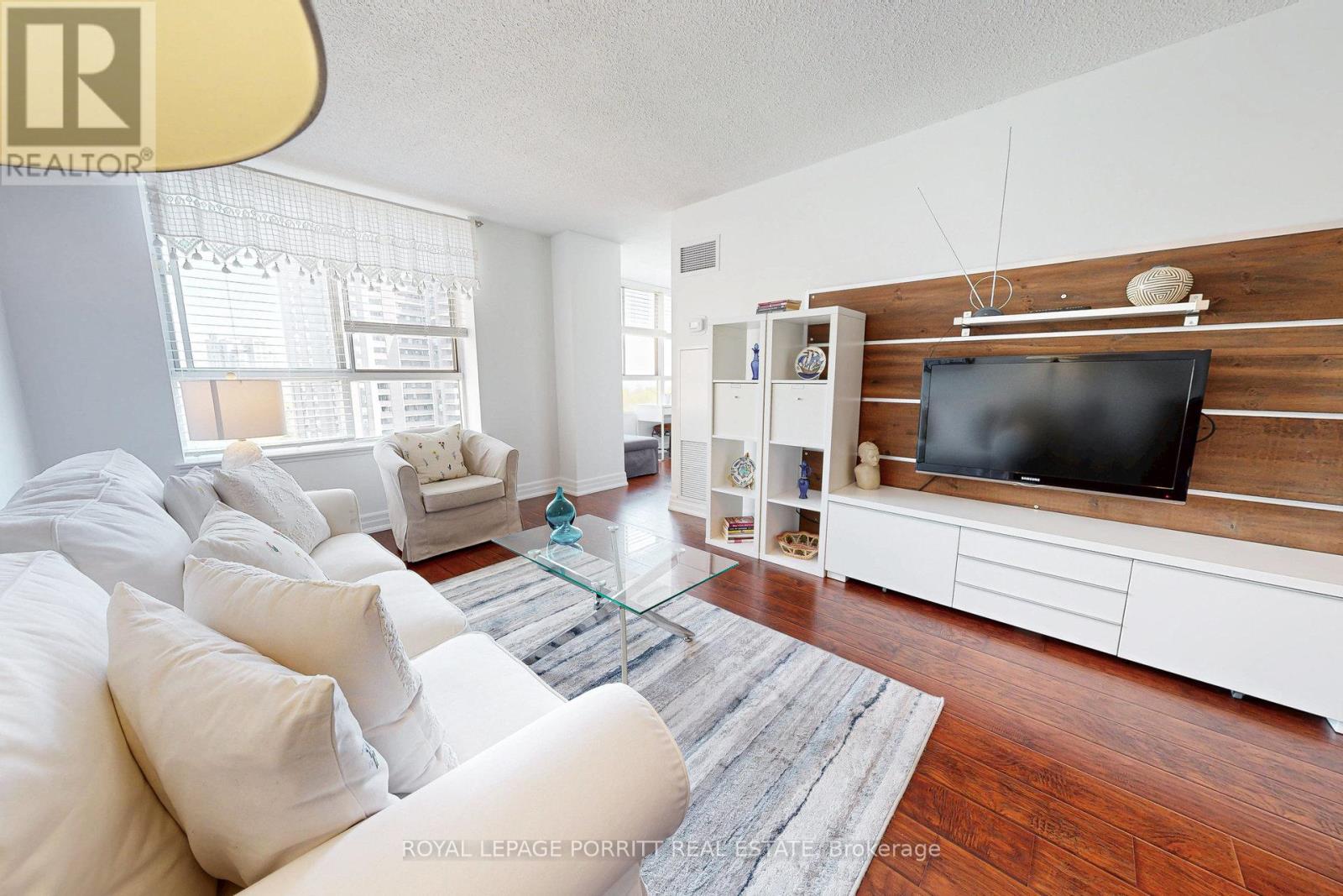 1017 - 1485 Lakeshore Road E, Mississauga, Ontario  L5E 3G2 - Photo 7 - W12145725