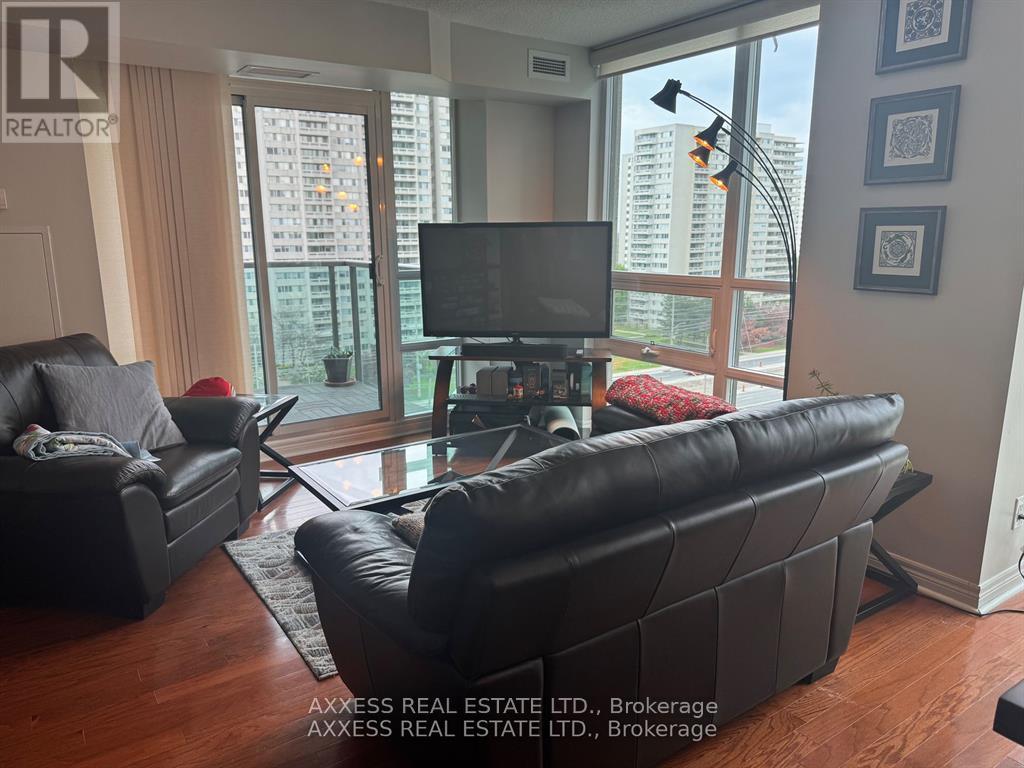 903 - 208 Enfield Place, Mississauga, Ontario  L5B 0G8 - Photo 4 - W12145733