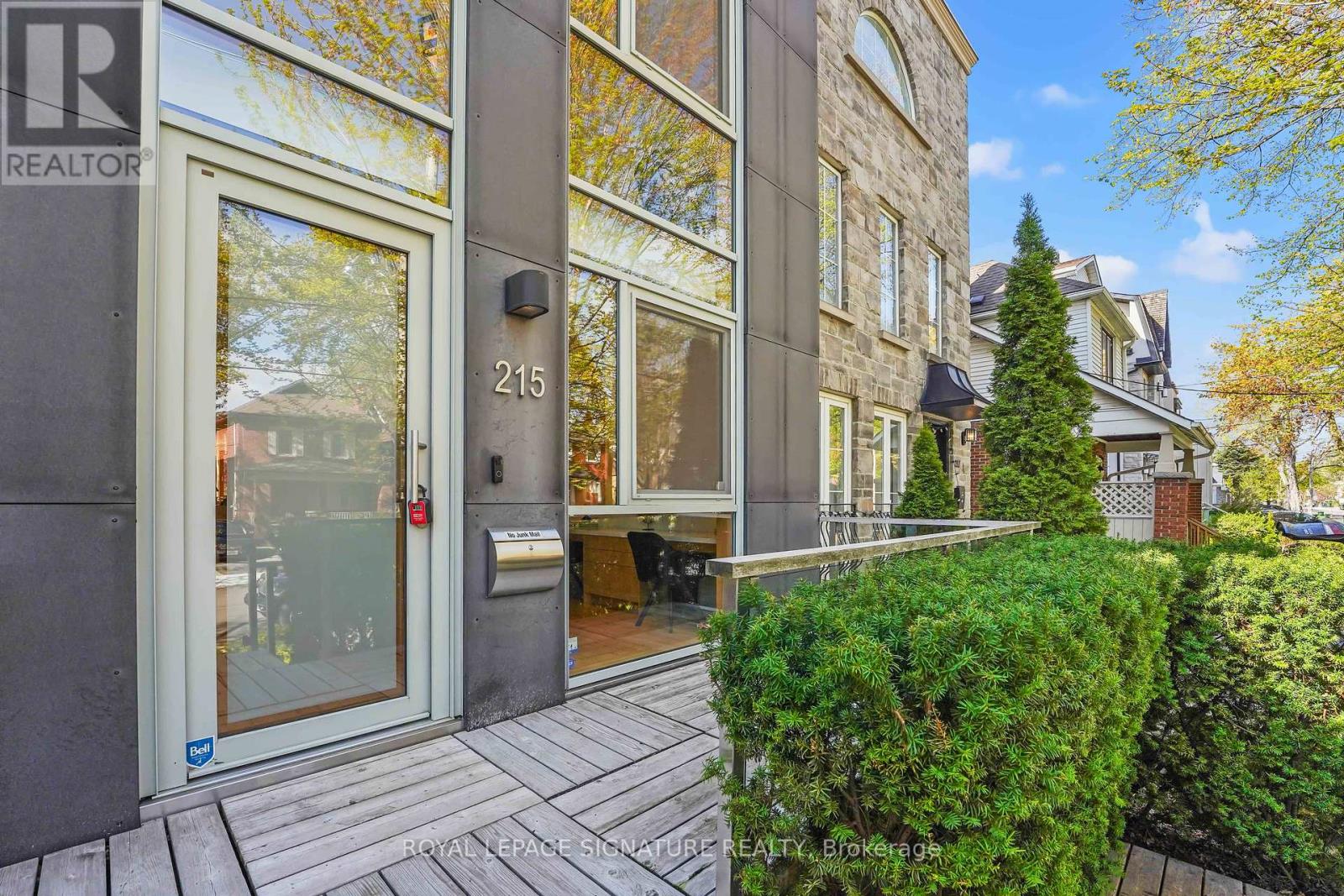 215 Bowood Avenue, Toronto, Ontario  M4N 1Y7 - Photo 2 - C12145788