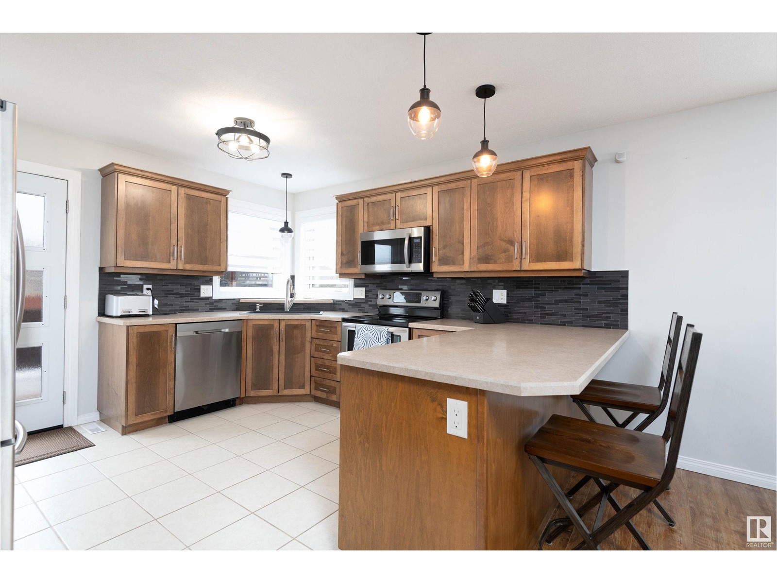 Property at 4706 64 Ave image 2