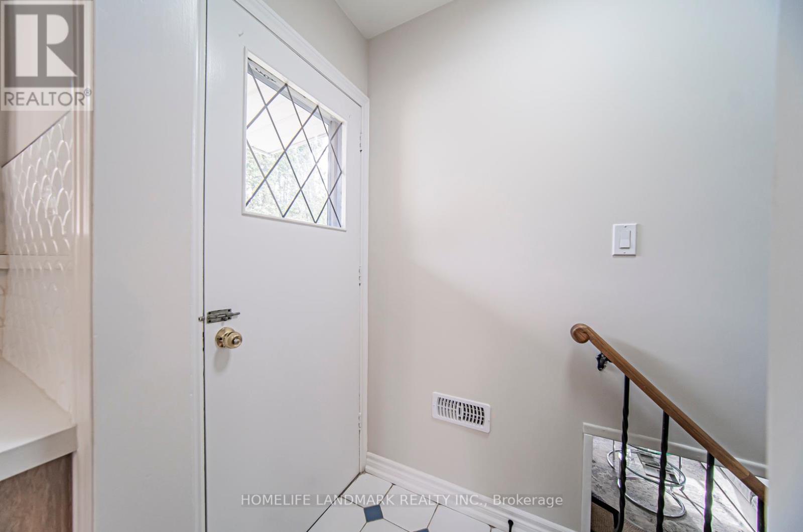 36 Roker Crescent, Toronto, Ontario  M1S 1P4 - Photo 18 - E12145758
