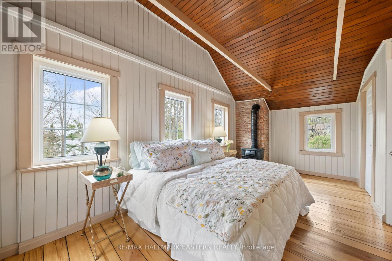 1043 Lakeview Avenue, Selwyn, Ontario  K0L 1H0 - Photo 28 - X12145803