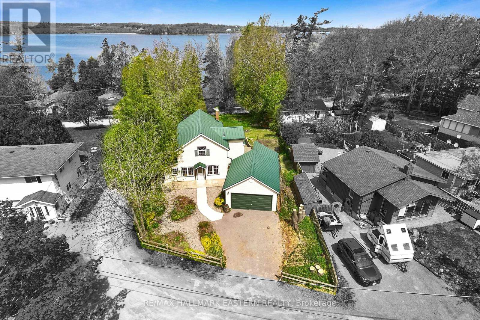 Property at 1043 LAKEVIEW AVENUE image 3