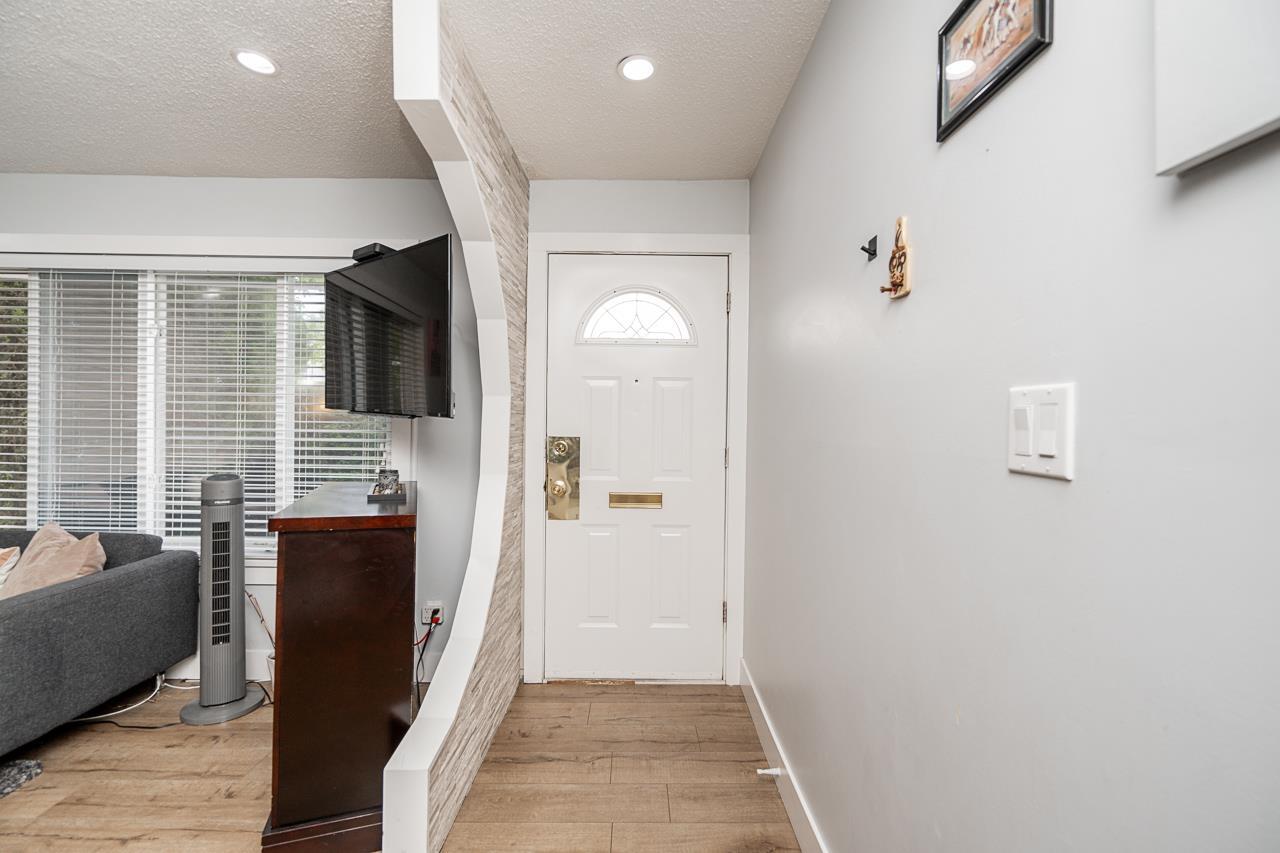 612 11901 89a Avenue, Delta, British Columbia  V4C 3G8 - Photo 2 - R3001186