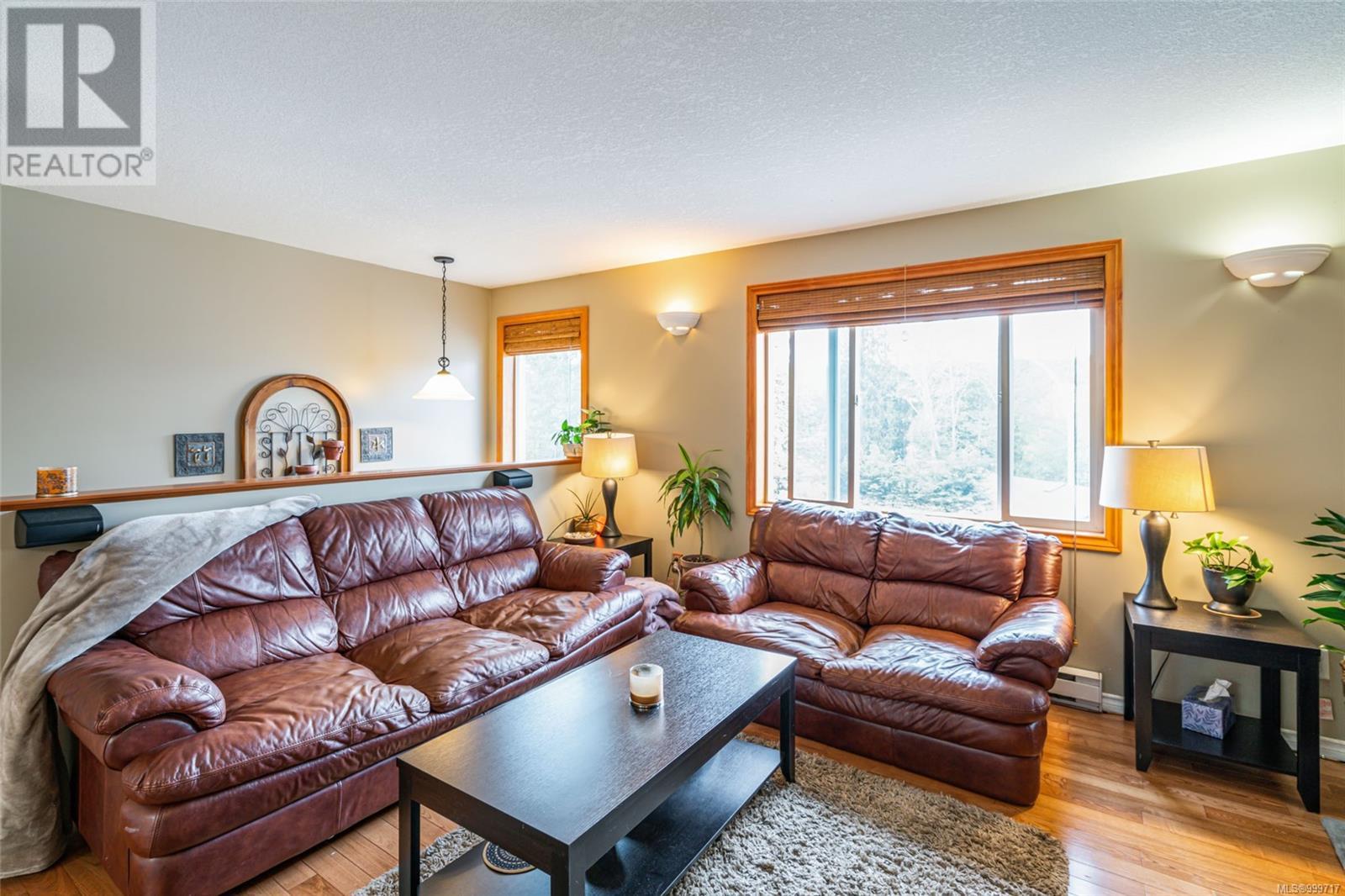 Property at 116 Cory Pl image 5