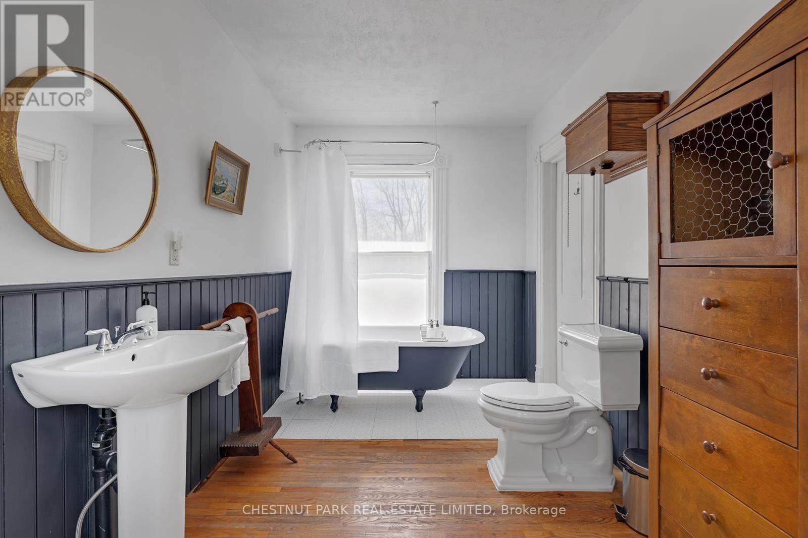 13435 Loyalist Parkway, Prince Edward County, Ontario  K0K 2T0 - Photo 24 - X12145602
