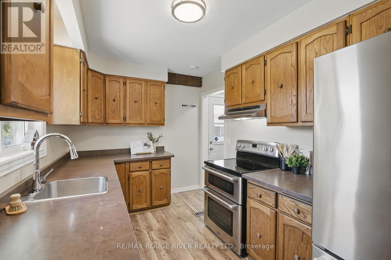 991 Douro Third Line, Douro-Dummer, Ontario  K0L 2H0 - Photo 18 - X12145617