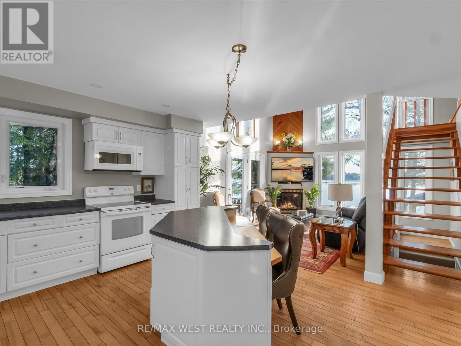 32 Lakeview Road, Mcmurrich/monteith, Ontario  P0A 1Y0 - Photo 5 - X12145628
