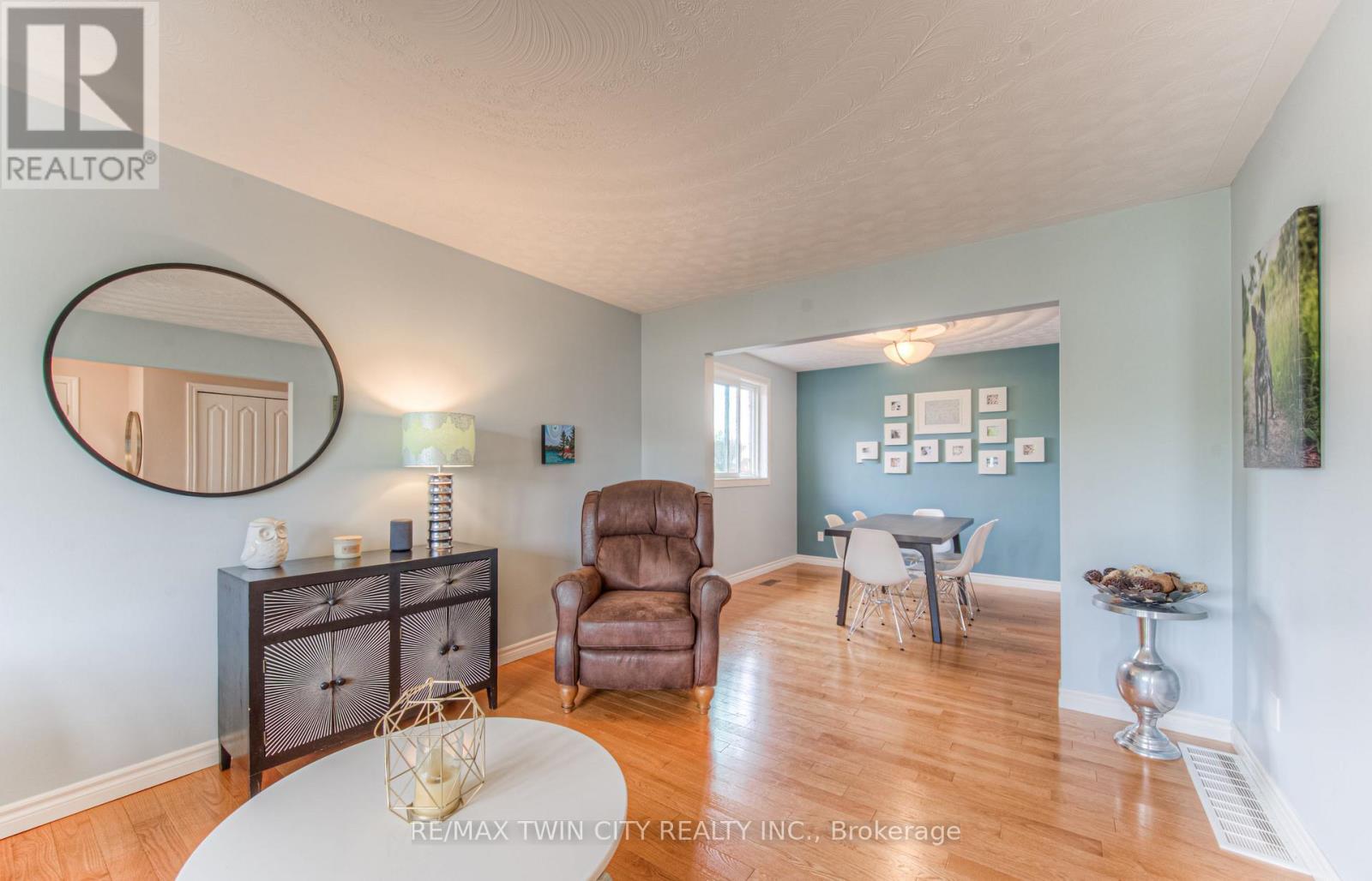 139 Brierdale Drive, Kitchener, Ontario  N2A 3S8 - Photo 7 - X12145662