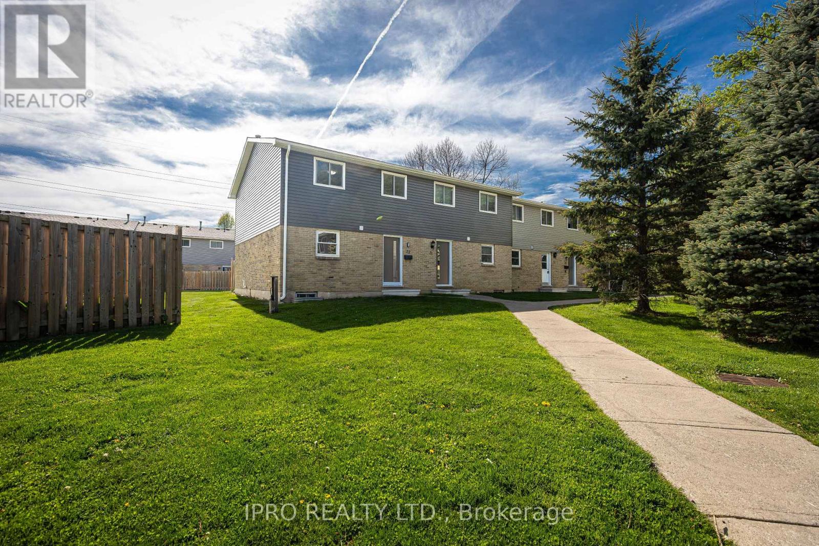 Property at 32 - 470 SECOND STREET image 5