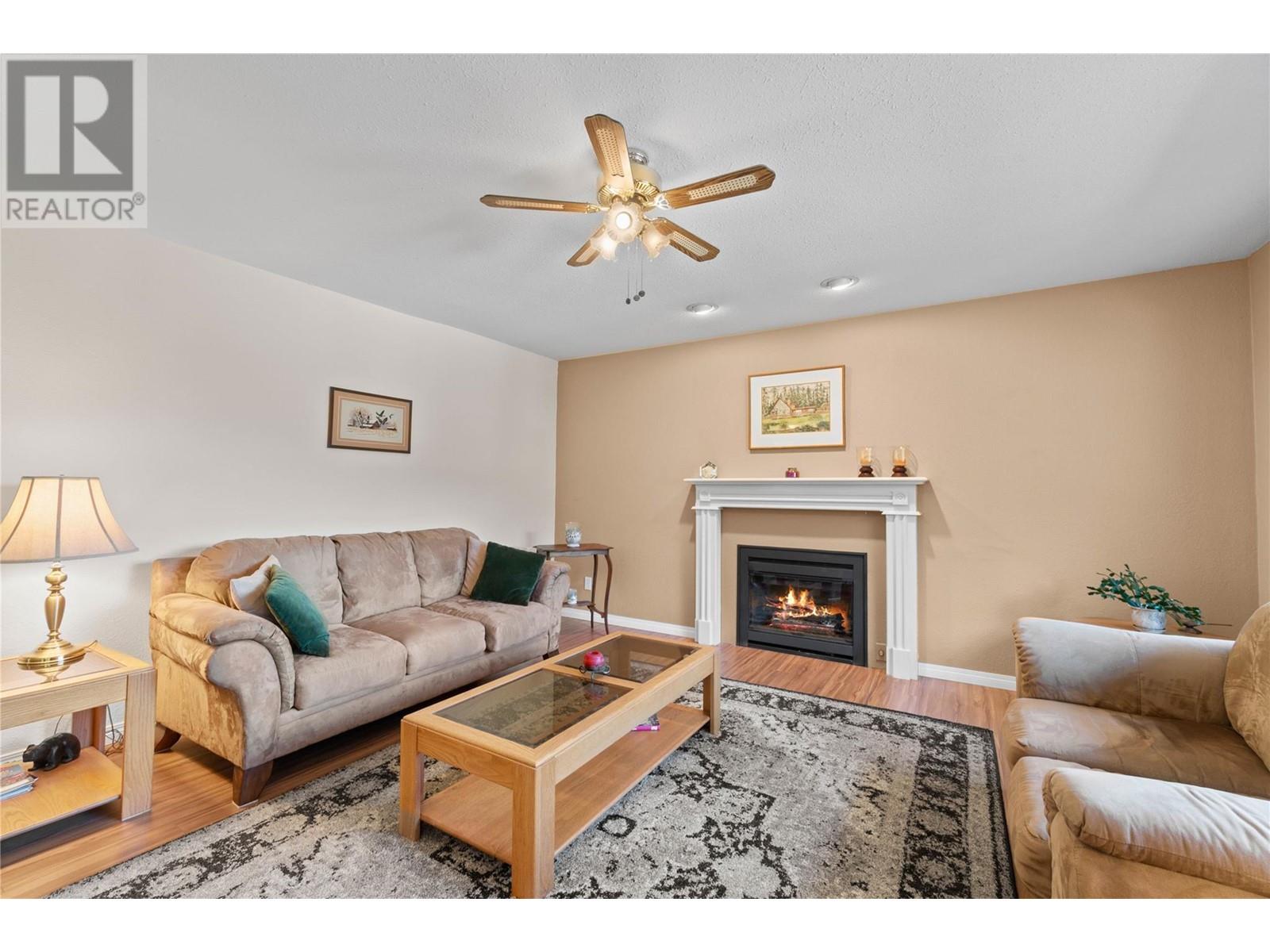 Property at 2592 Alpen Paradies Road Unit# 20 image 4
