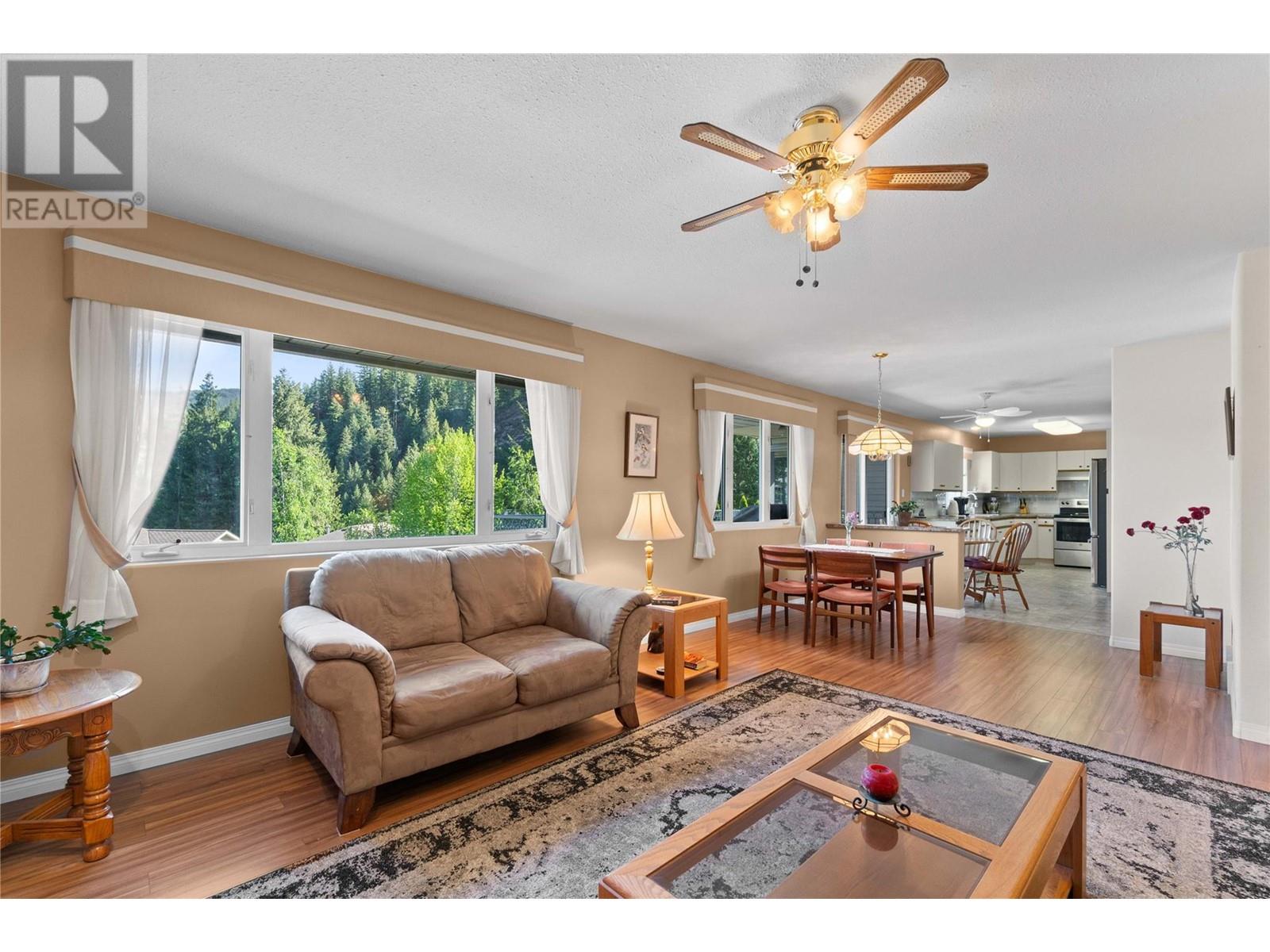 Property at 2592 Alpen Paradies Road Unit# 20 image 5