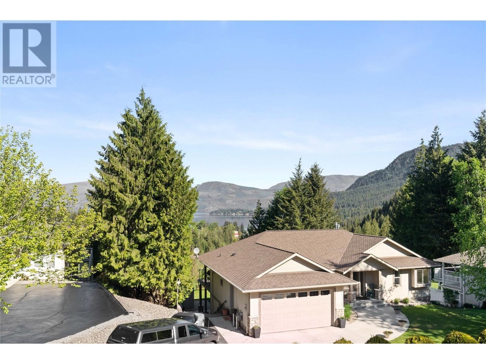 Property at 2592 Alpen Paradies Road Unit# 20 image 2