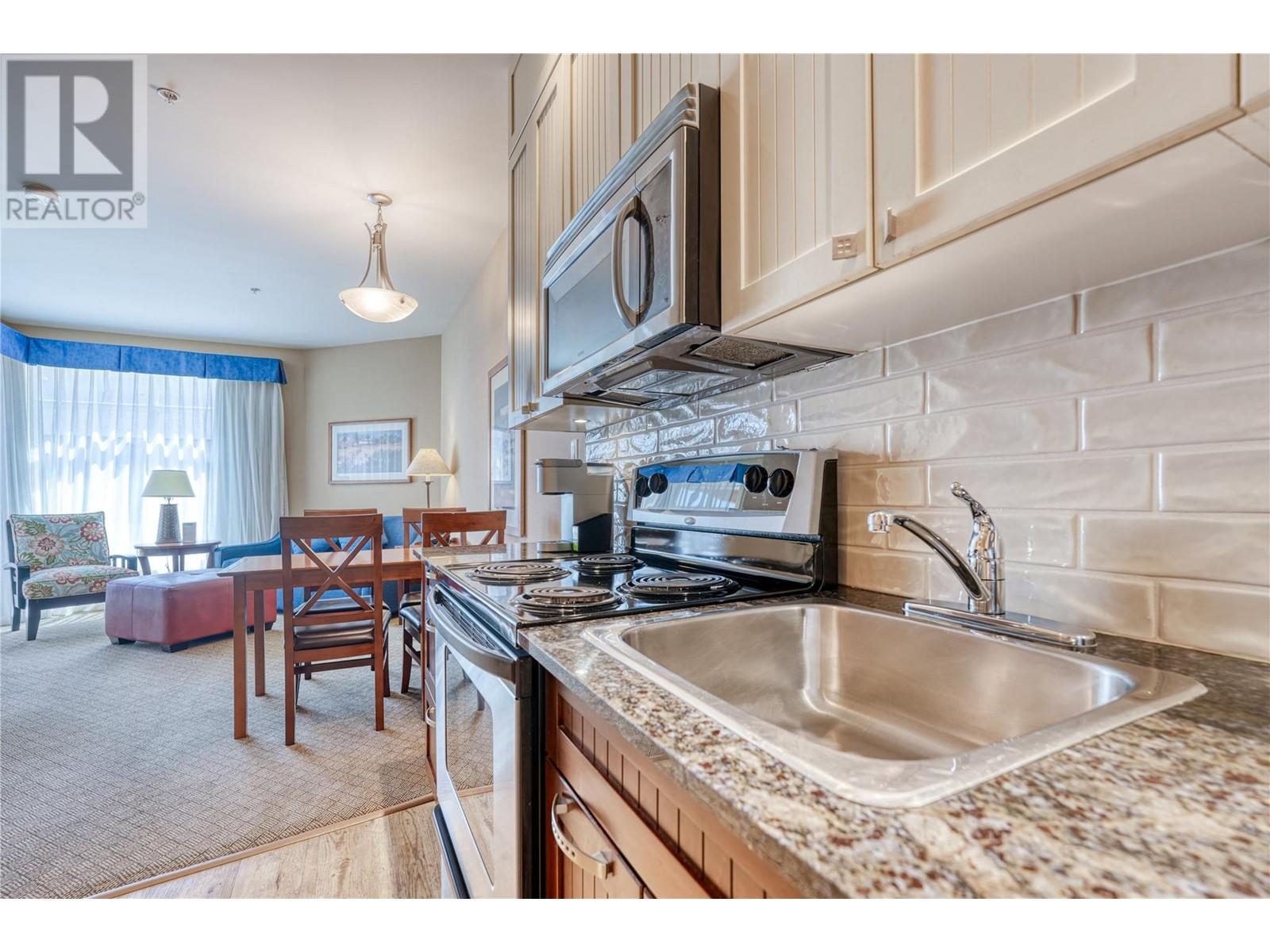 13011 Lakeshore Drive S Unit# 222, Summerland, British Columbia  V0H 1Z1 - Photo 6 - 10347766