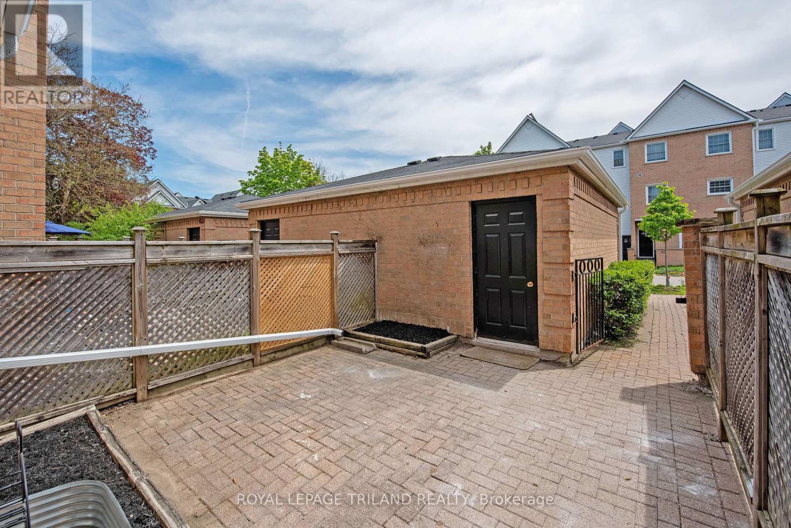 48 - 1570 Richmond Street, London North (North G), Ontario  N6G 4W2 - Photo 4 - X12145854