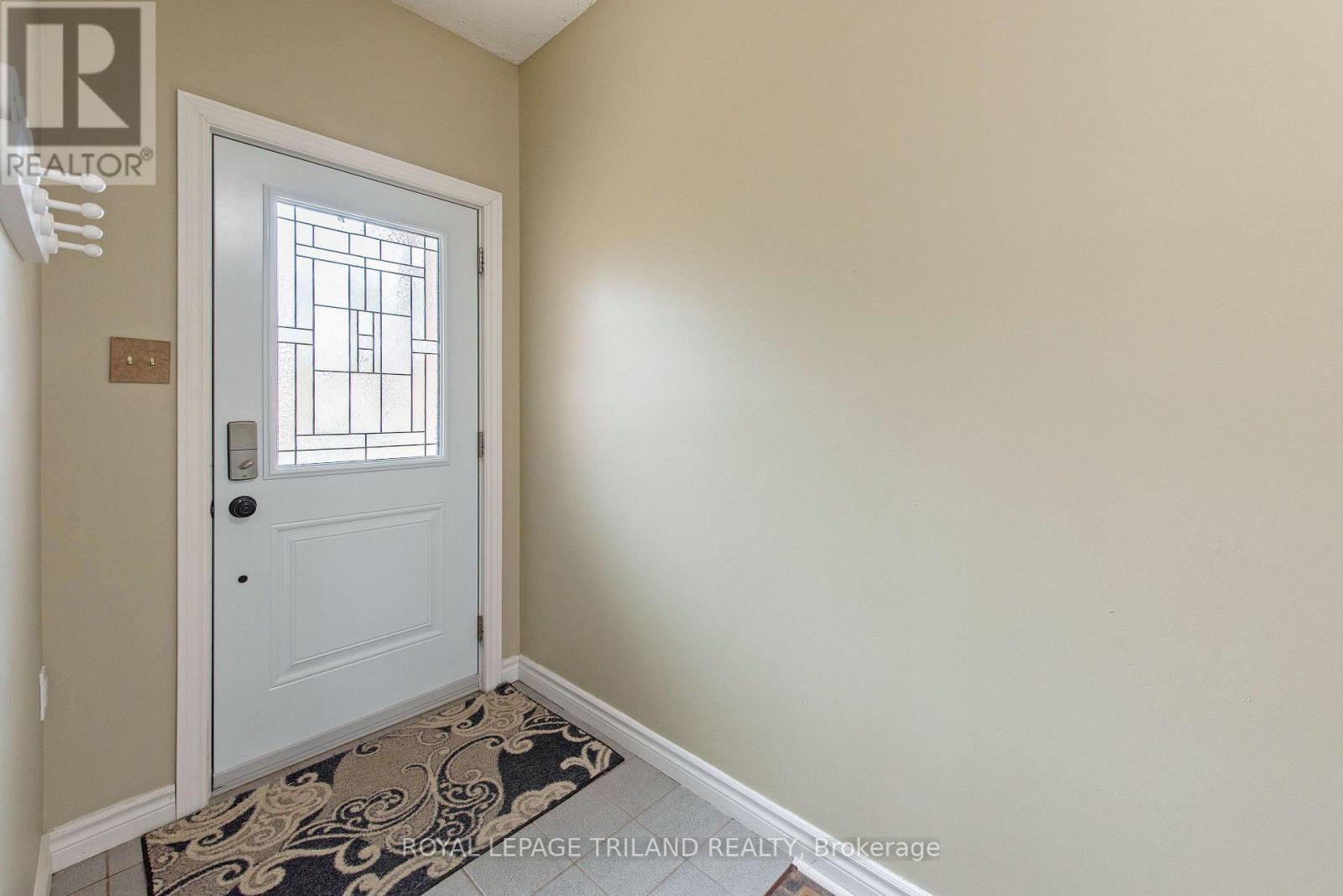48 - 1570 Richmond Street, London North (North G), Ontario  N6G 4W2 - Photo 5 - X12145854