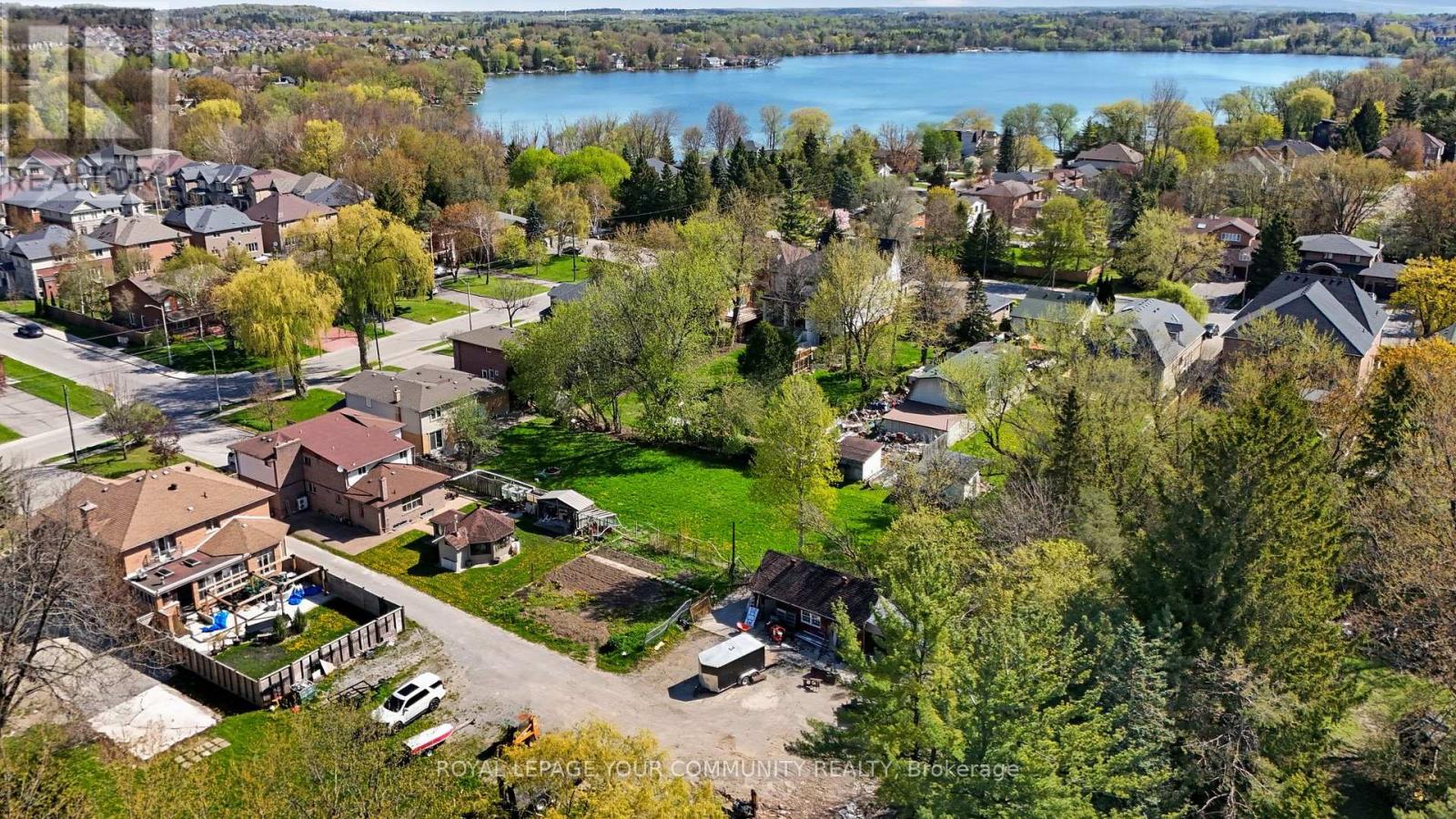 197 Douglas Road, Richmond Hill, Ontario  L4E 3H5 - Photo 10 - N12145764