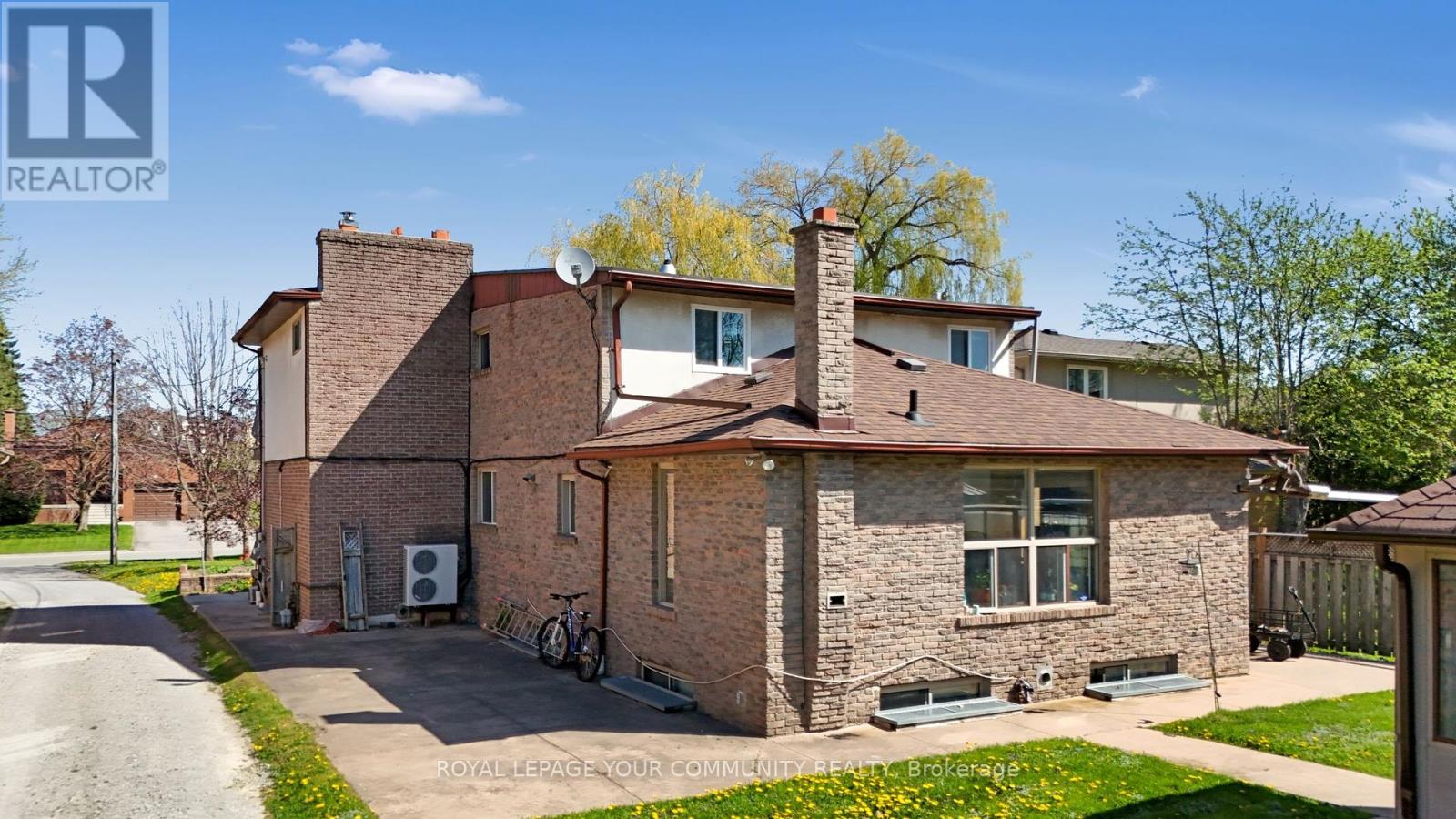 197 Douglas Road, Richmond Hill, Ontario  L4E 3H5 - Photo 15 - N12145764