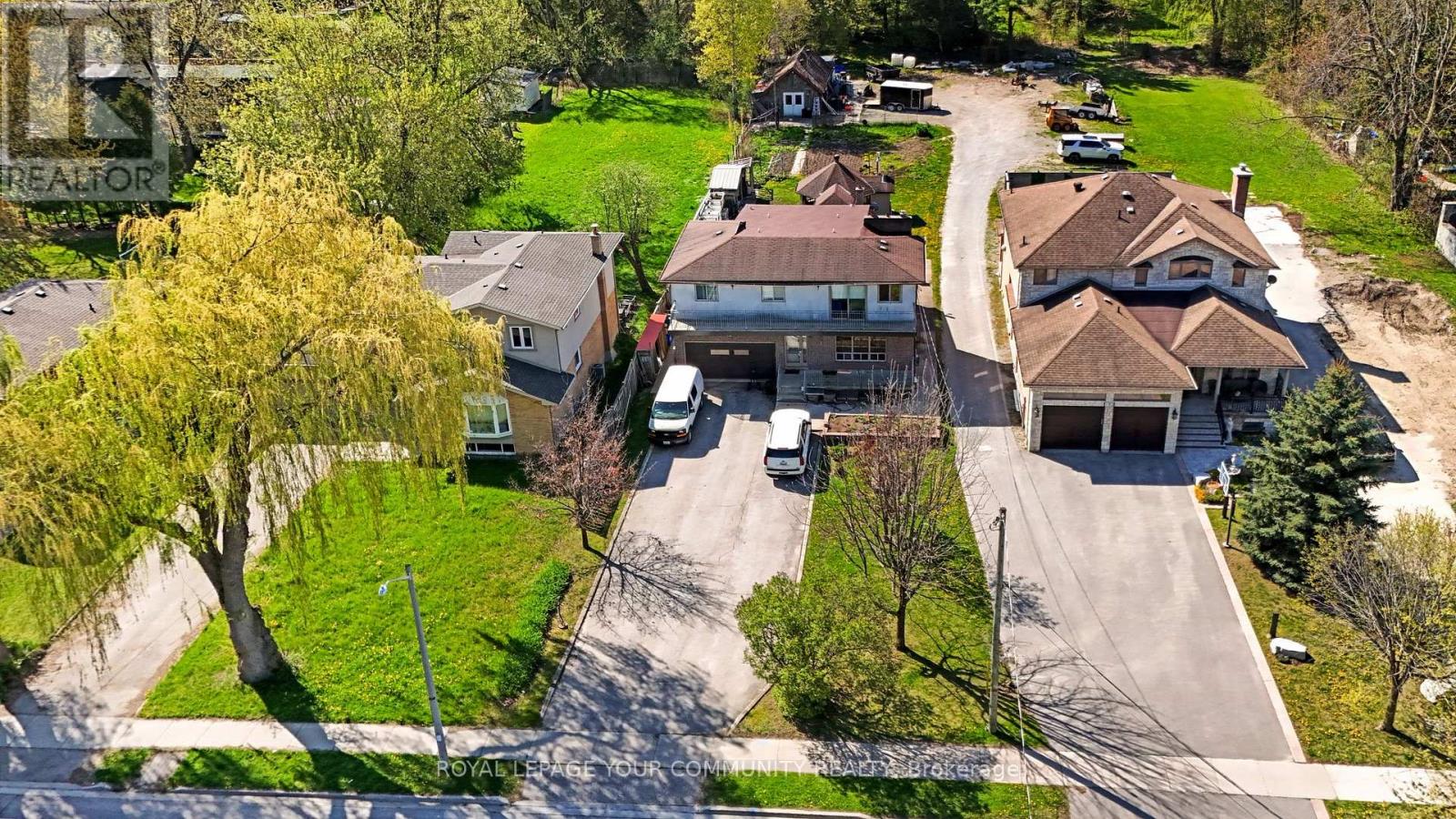 197 Douglas Road, Richmond Hill, Ontario  L4E 3H5 - Photo 2 - N12145764