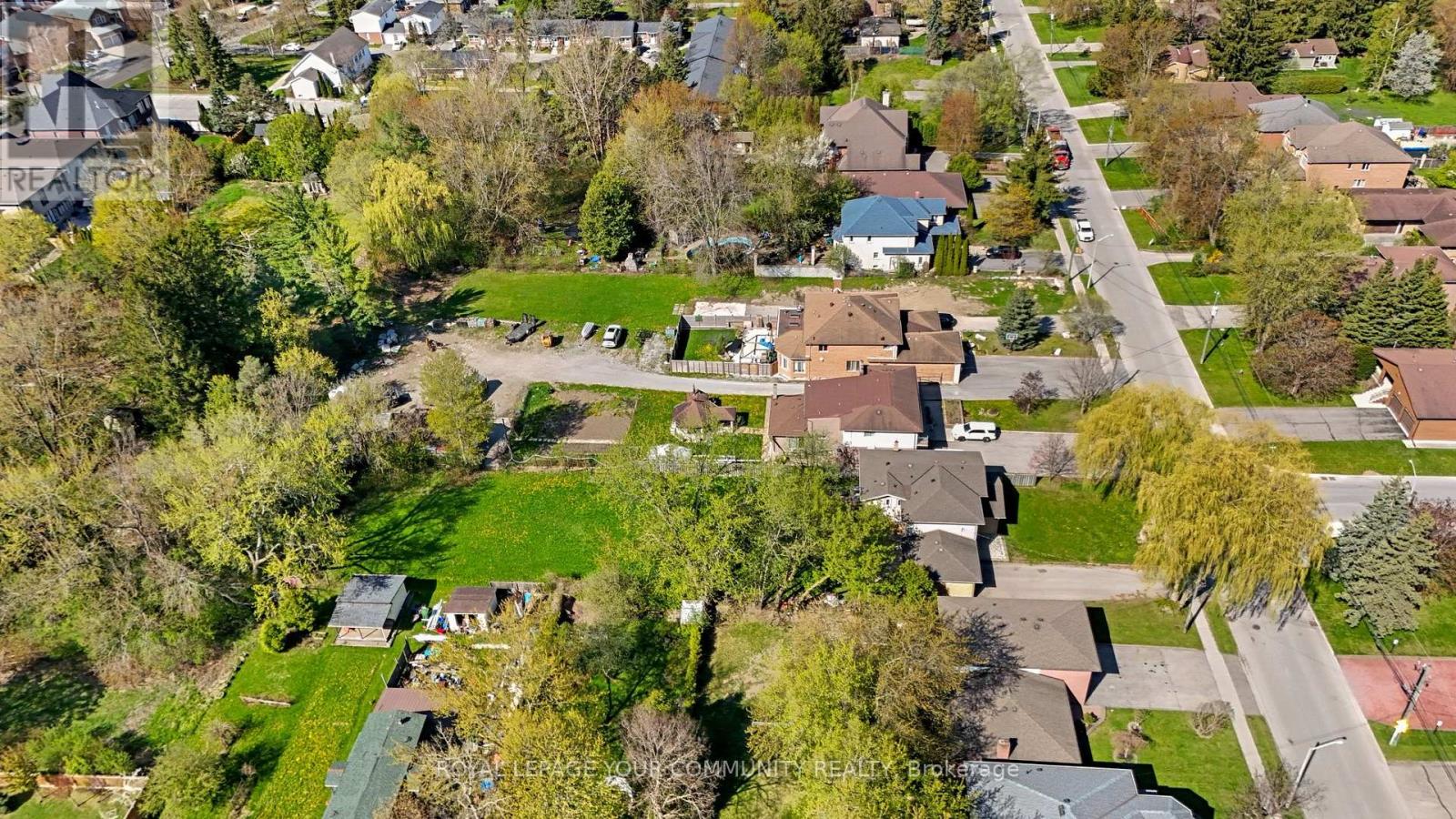 197 Douglas Road, Richmond Hill, Ontario  L4E 3H5 - Photo 9 - N12145764