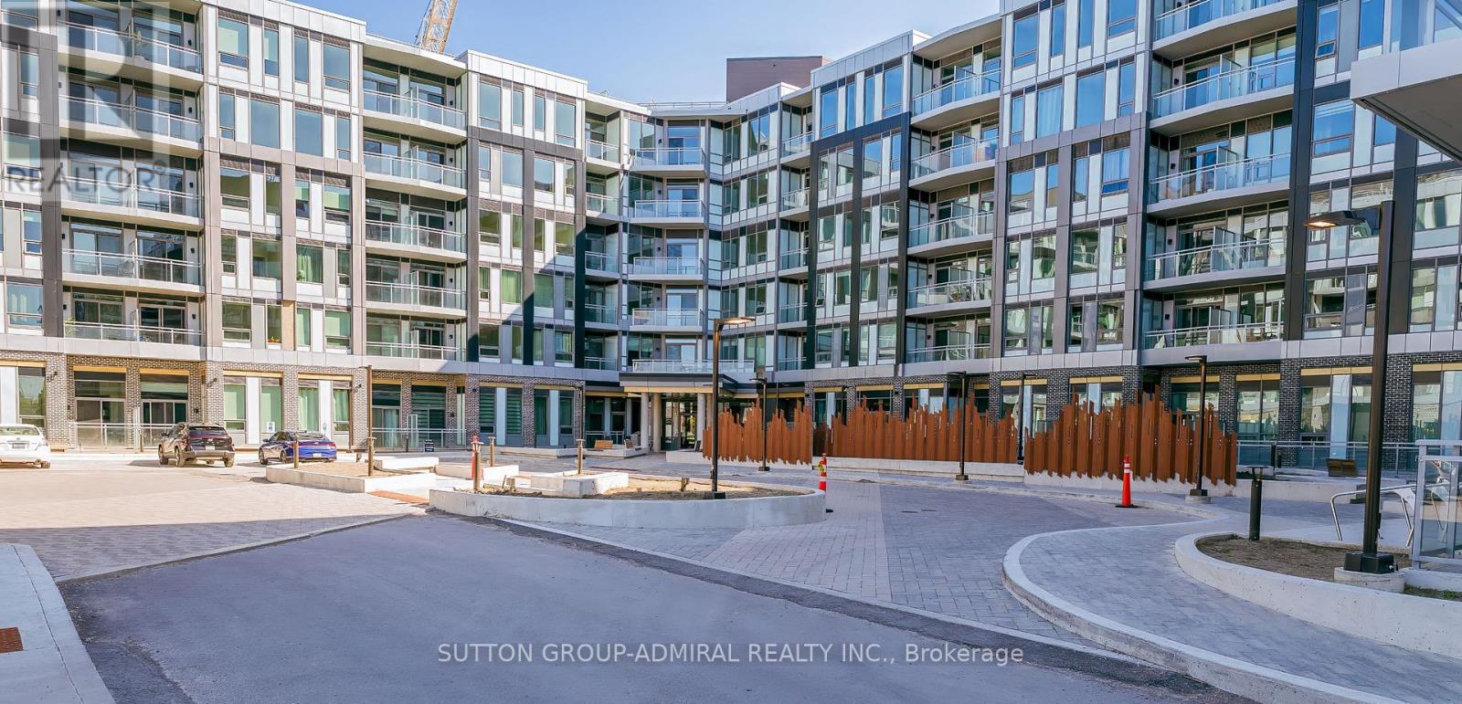 537 - 2501 Saw Whet Boulevard, Oakville, Ontario  L6M 5N2 - Photo 1 - W12145461