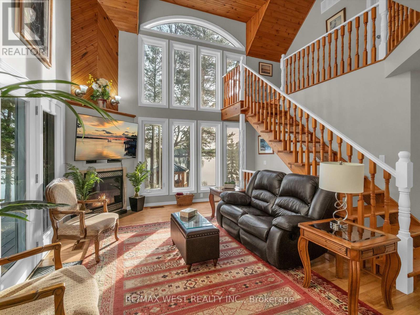 32 Lakeview Road, Mcmurrich/monteith, Ontario  P0A 1Y0 - Photo 2 - X12145628
