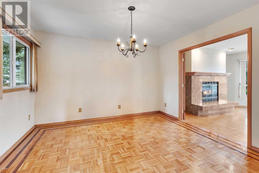 77 Glacier Drive Sw, Calgary, Alberta  T3E 5A3 - Photo 13 - A2220800