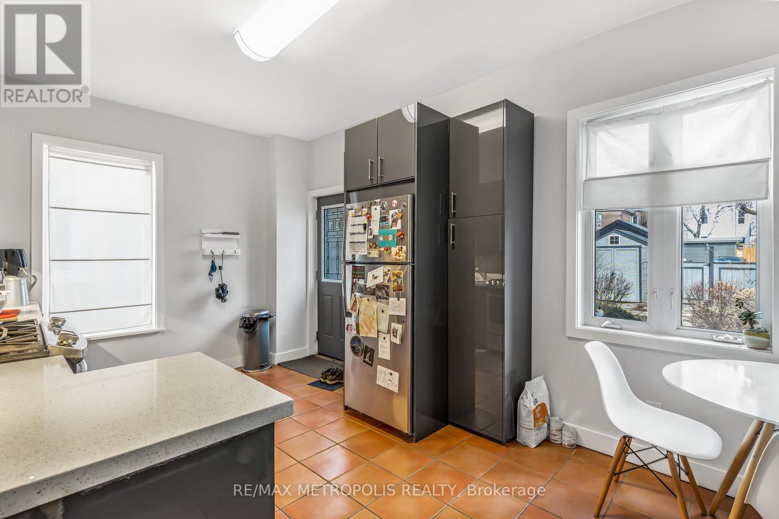 52 Fern Avenue, Toronto (Roncesvalles), Ontario  M6R 1K1 - Photo 13 - W12145760