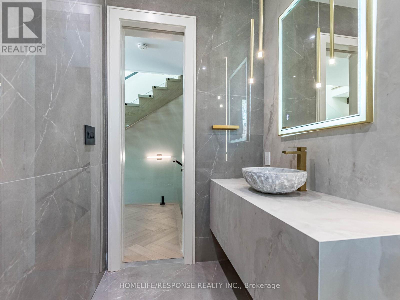 6b Pine Avenue N, Mississauga, Ontario  L5H 2P8 - Photo 20 - W12145775