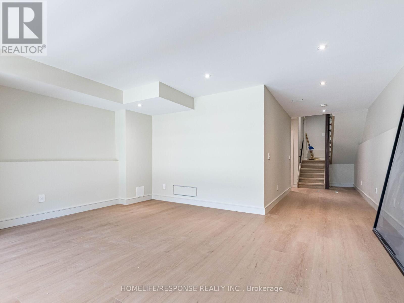 6b Pine Avenue N, Mississauga, Ontario  L5H 2P8 - Photo 39 - W12145775