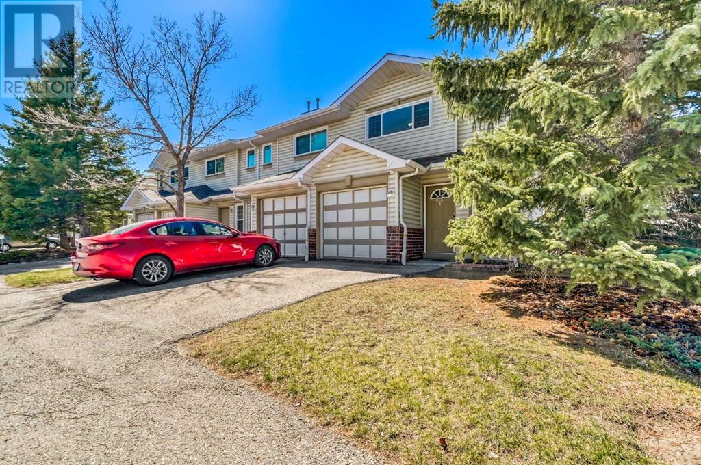Property at 3 Harvest Glen Heights NE image 2