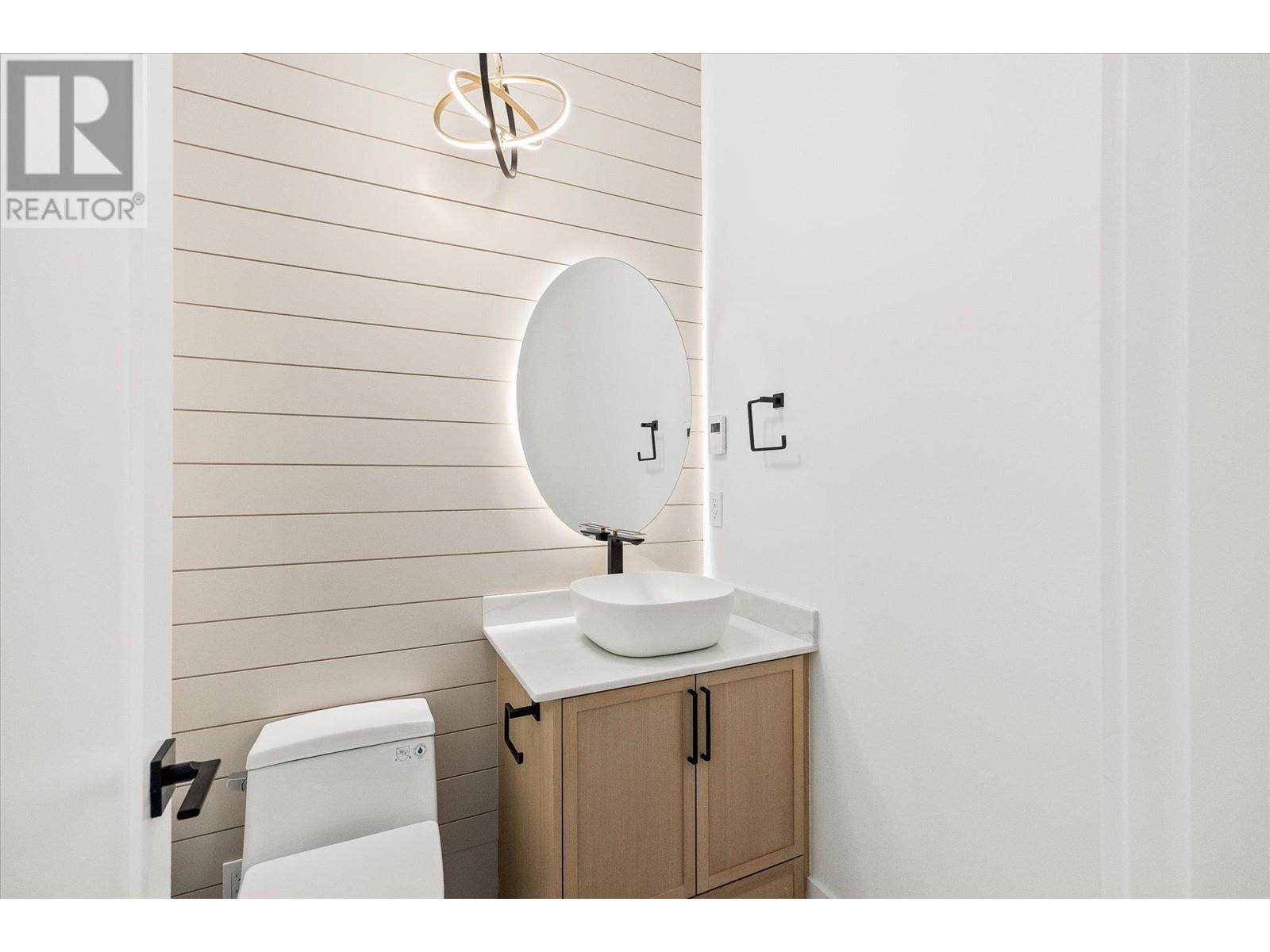 8916 Tavistock Road, Vernon, British Columbia  V1H 2L4 - Photo 29 - 10347436