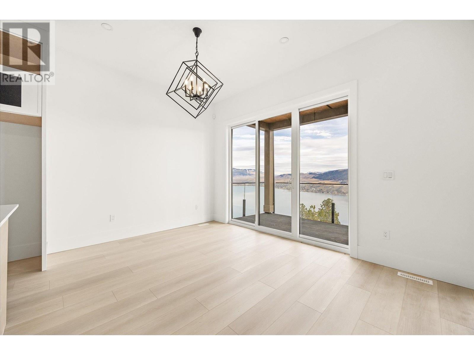 Property at 8916 Tavistock Road image 4